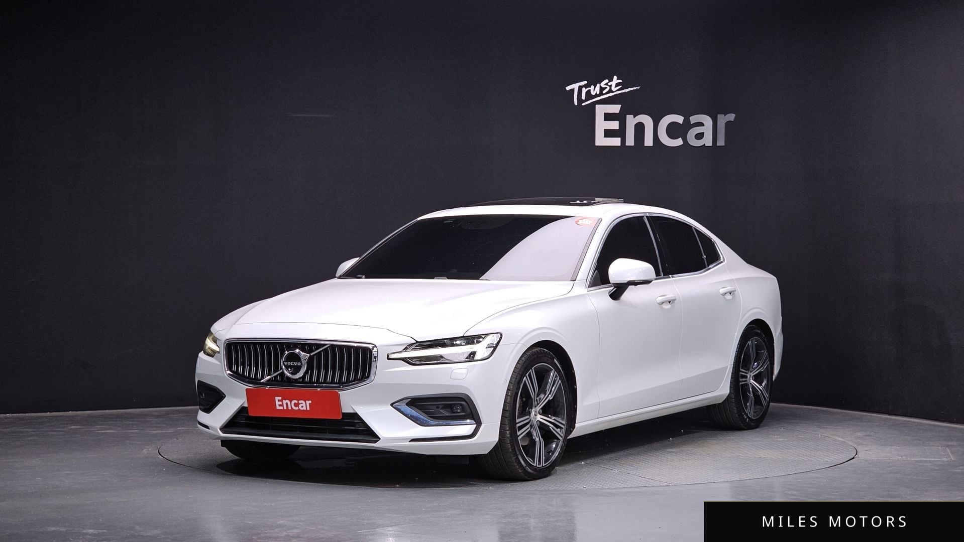 Volvo S60 2020 — фото 1 из 12