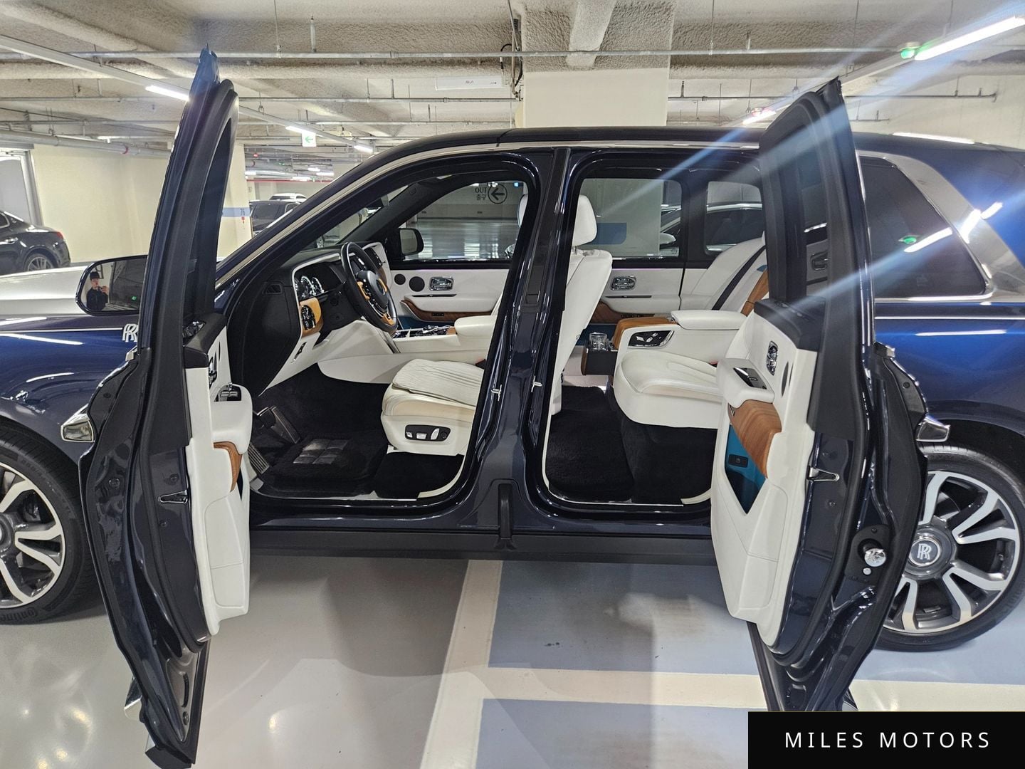 Rolls-Royce Cullinan 2019 — миниатюра 10