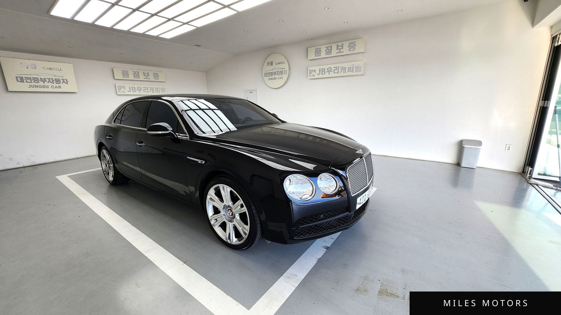 Bentley Flying Spur 2015 — миниатюра 9