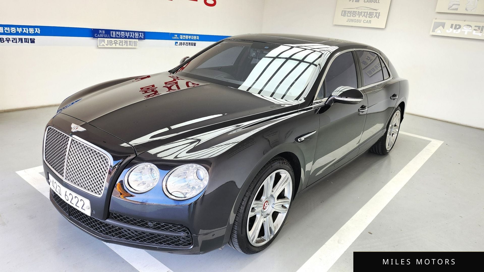 Bentley Flying Spur 2015 — миниатюра 11