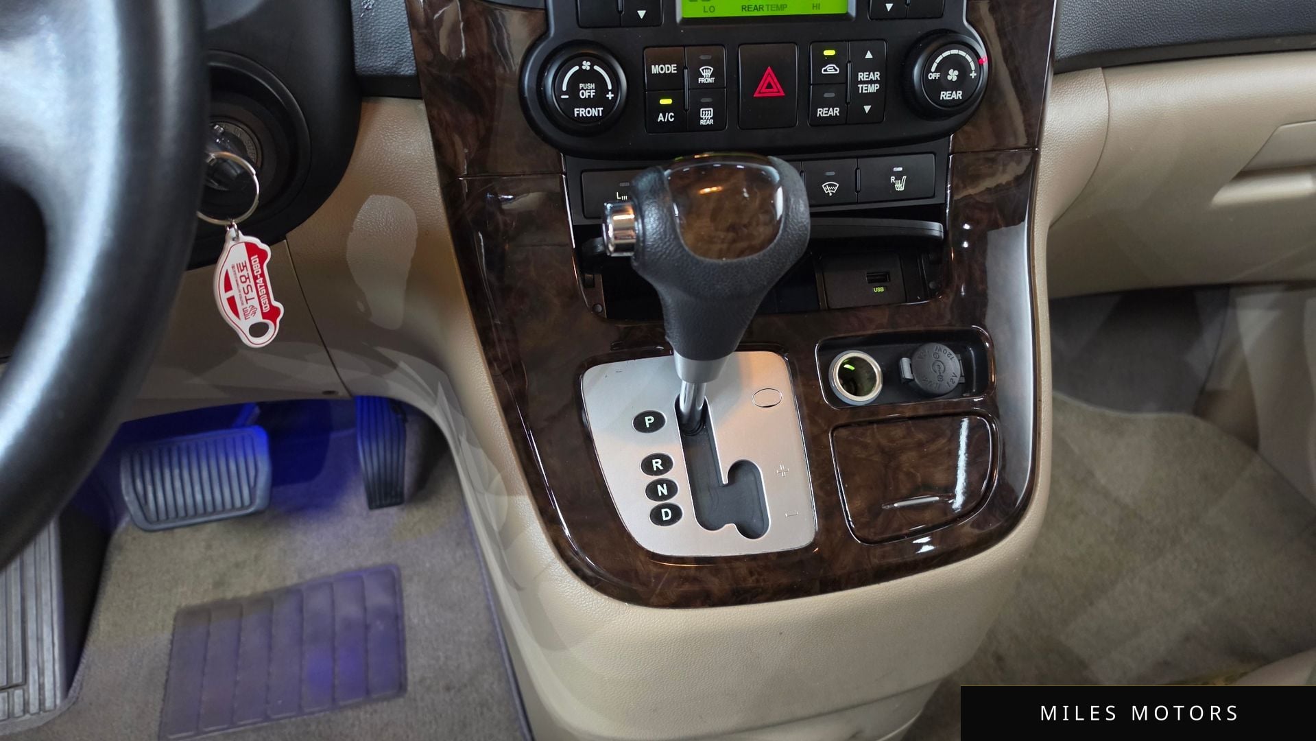 Kia Canival 2010 — миниатюра 9