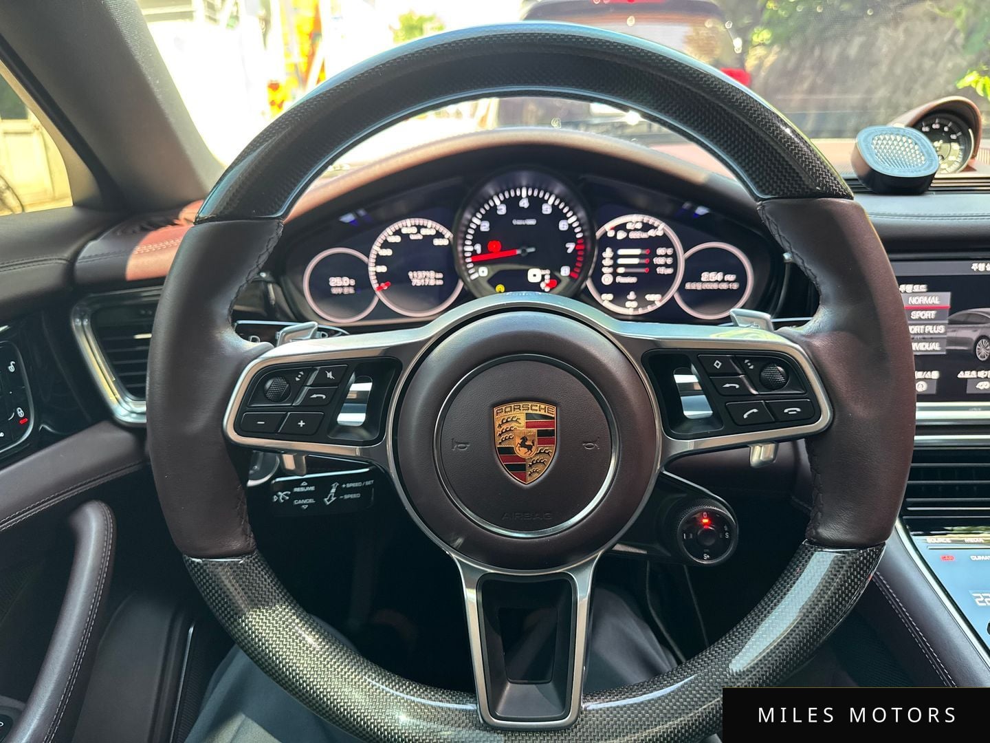 Porsche Panamera 2018 — миниатюра 6