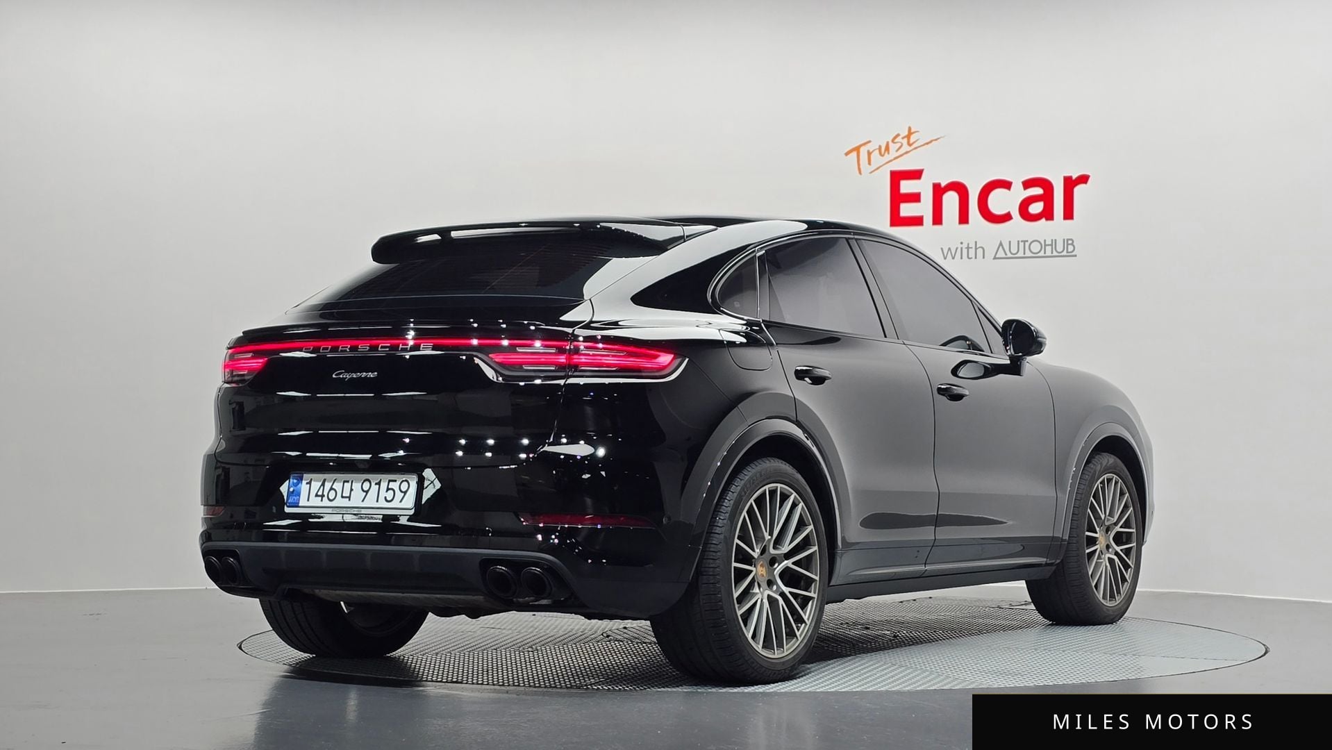 Porsche Cayenne 2023 — миниатюра 2