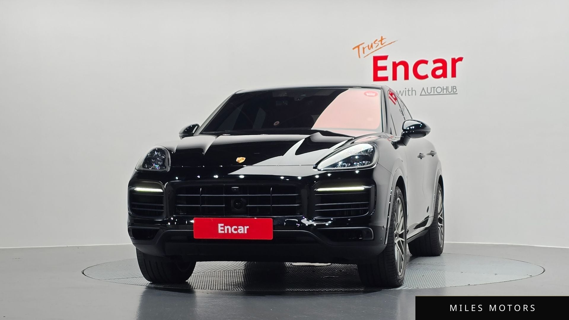Porsche Cayenne 2023 — миниатюра 3