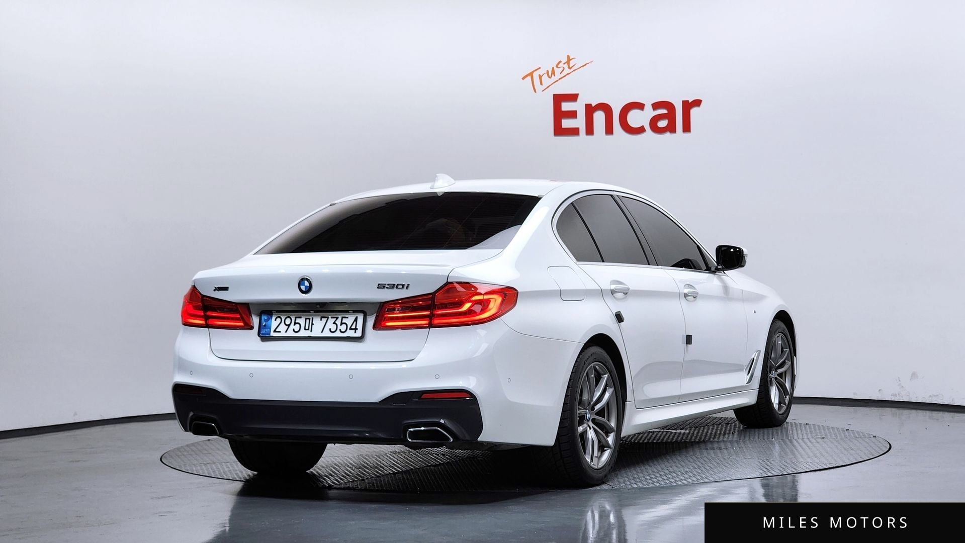 BMW 5 Series (G30) 2018 — миниатюра 2