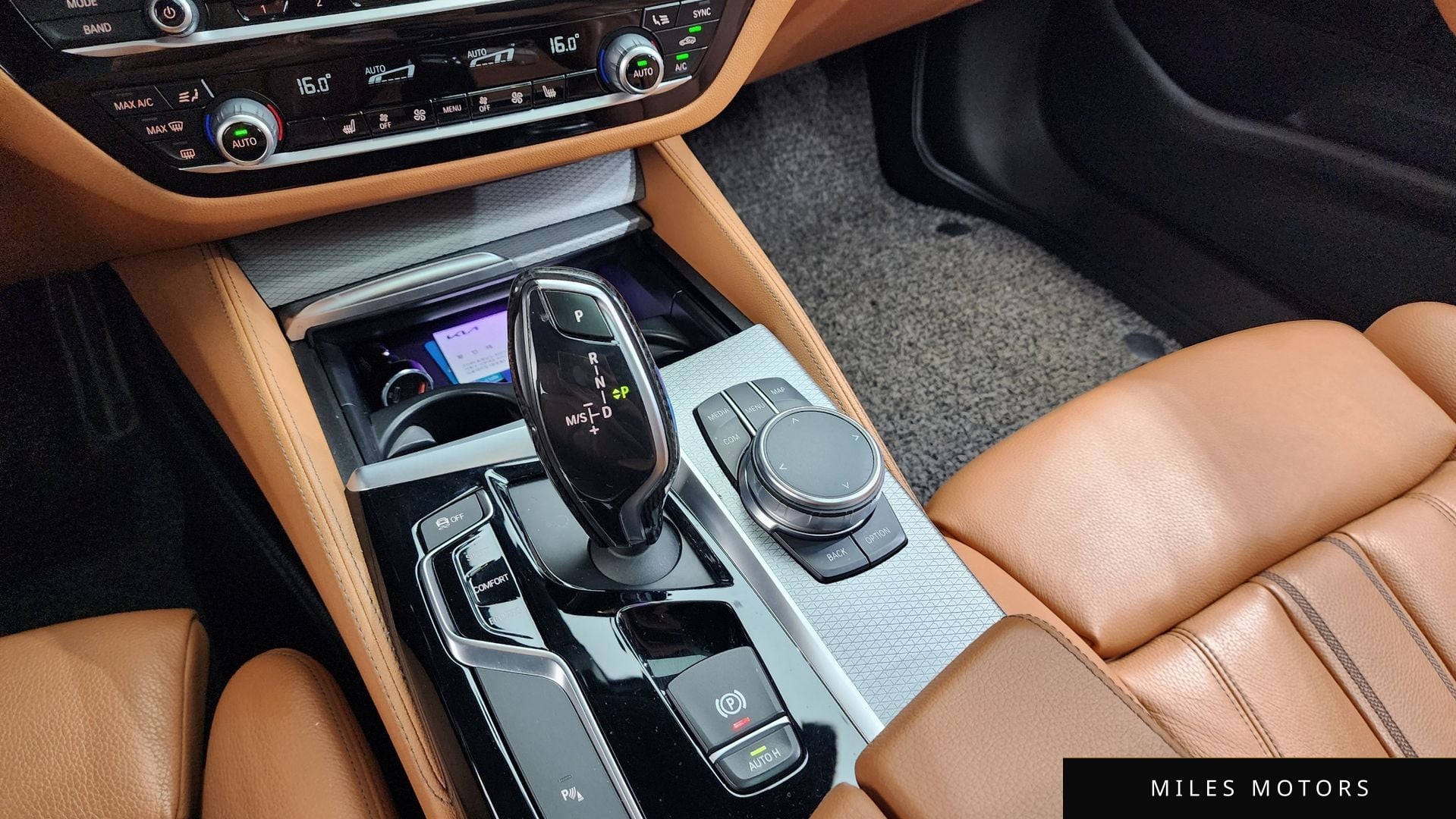 BMW 5 Series (G30) 2018 — миниатюра 12