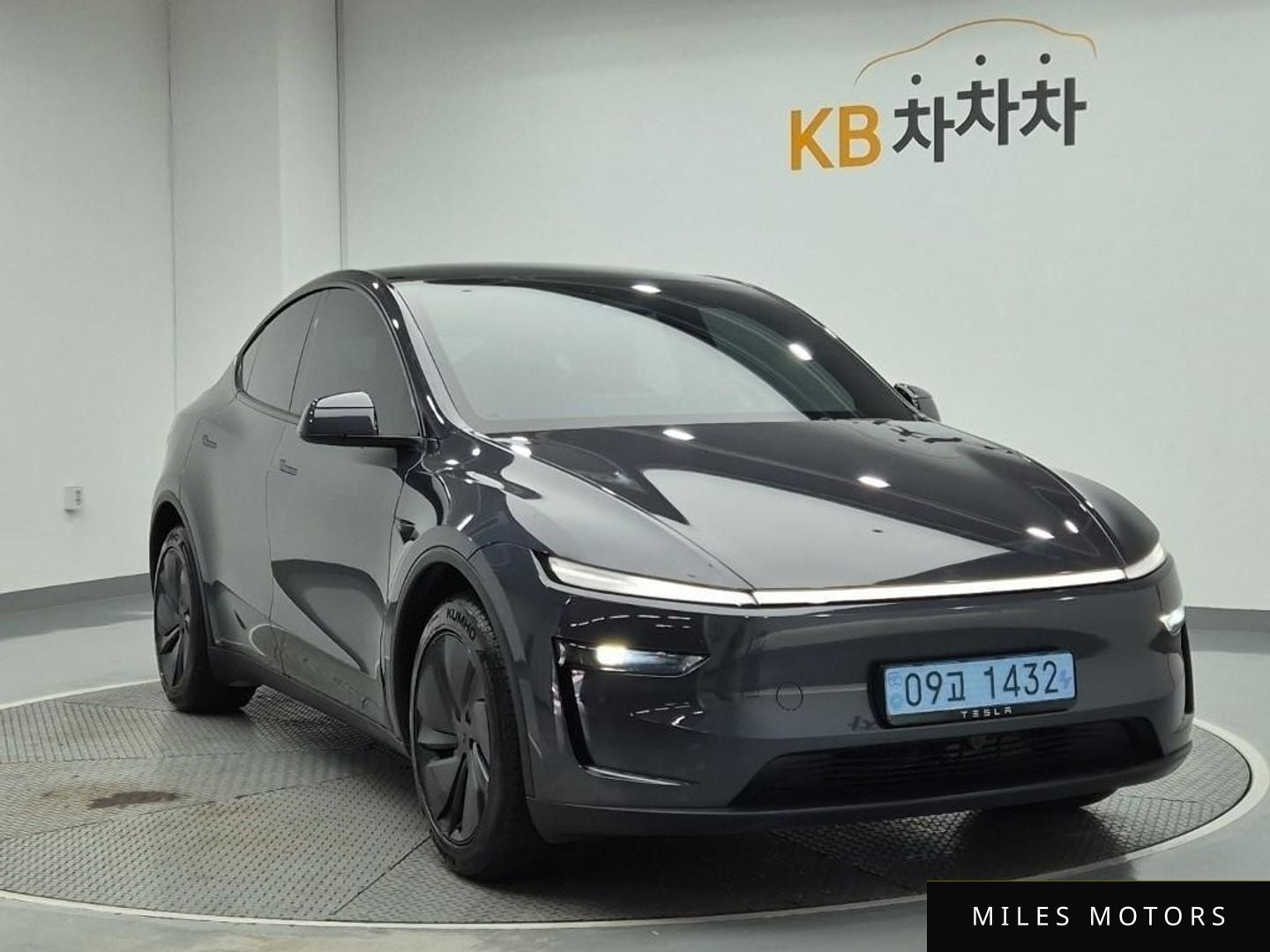 Tesla Model Y 2026 — миниатюра 4