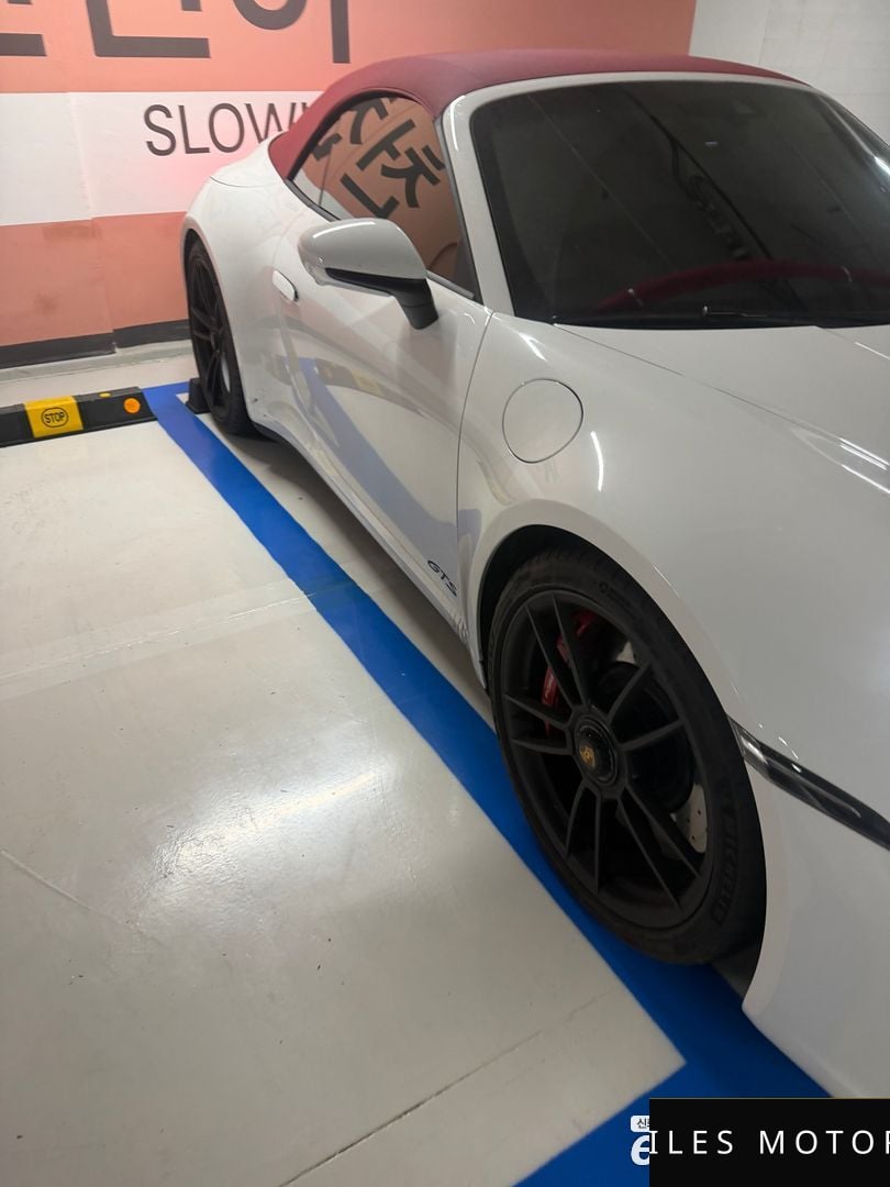 Porsche 911 (992) 2024 — миниатюра 2