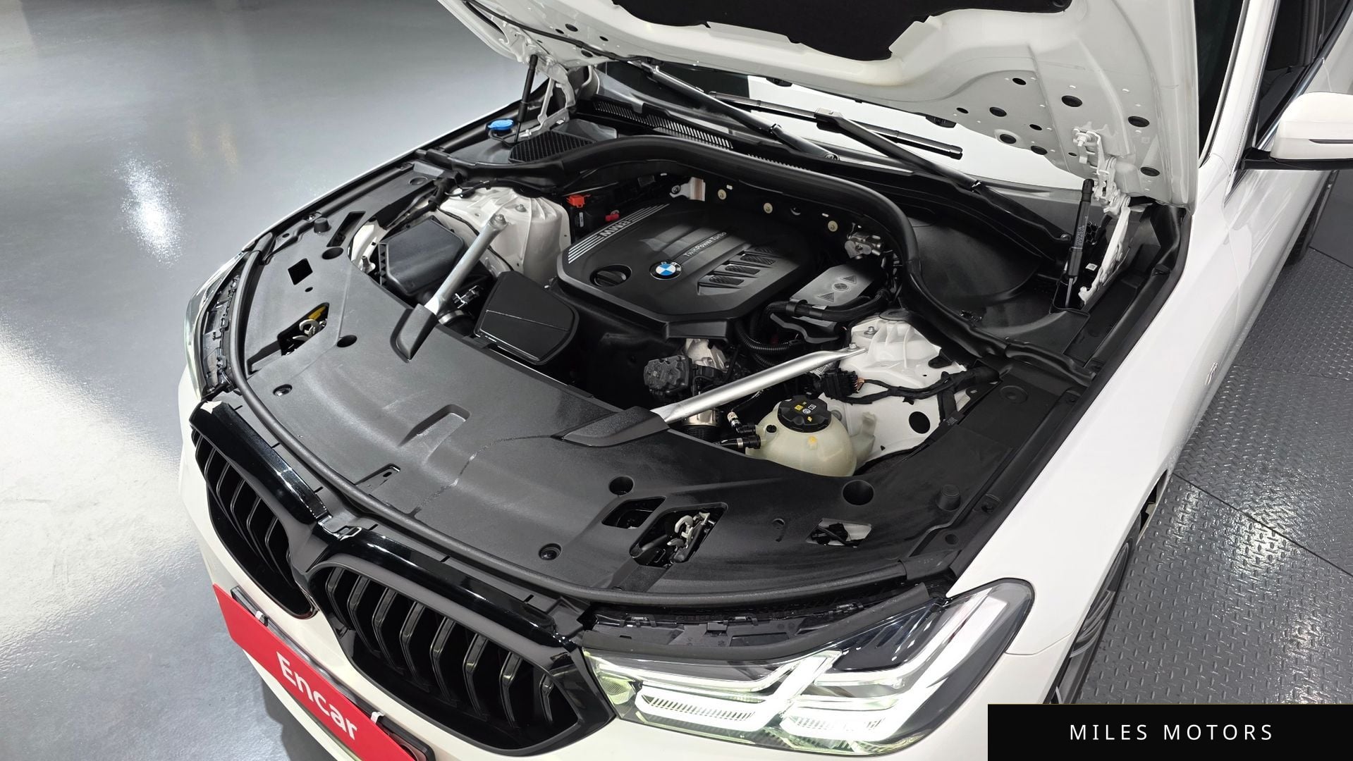 BMW 6 Series GT (G32) 2023 — миниатюра 6