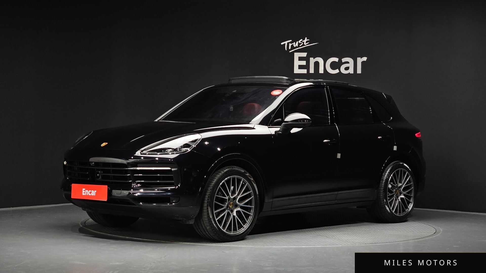 Porsche Cayenne 2022 — фото 1 из 12