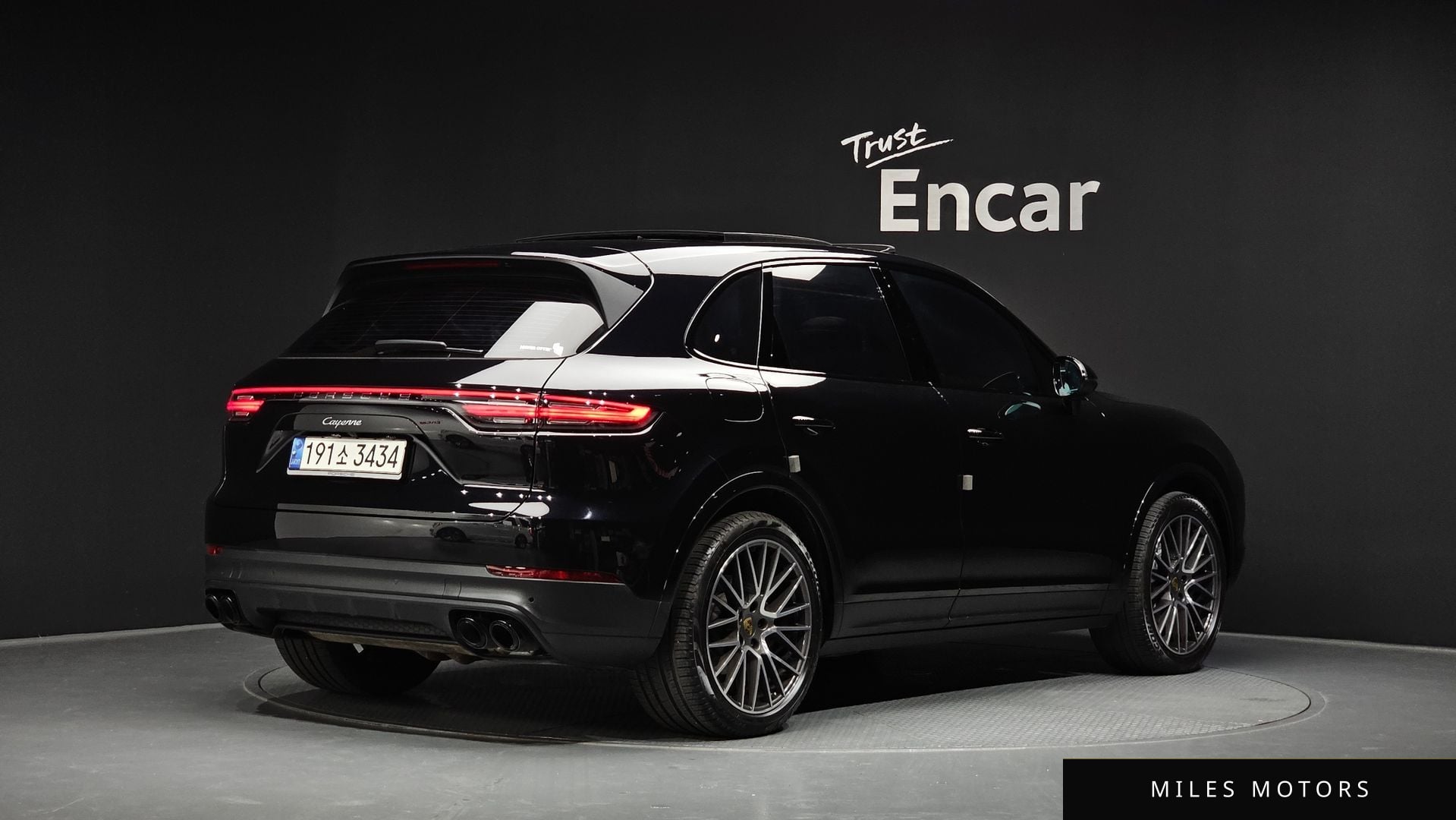 Porsche Cayenne 2022 — миниатюра 2