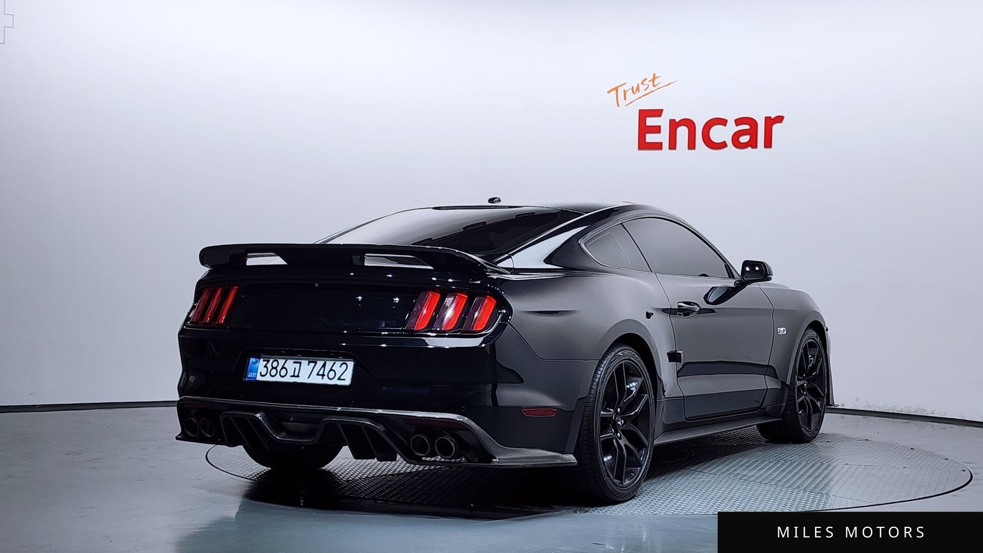 Ford Mustang 2017 — миниатюра 2