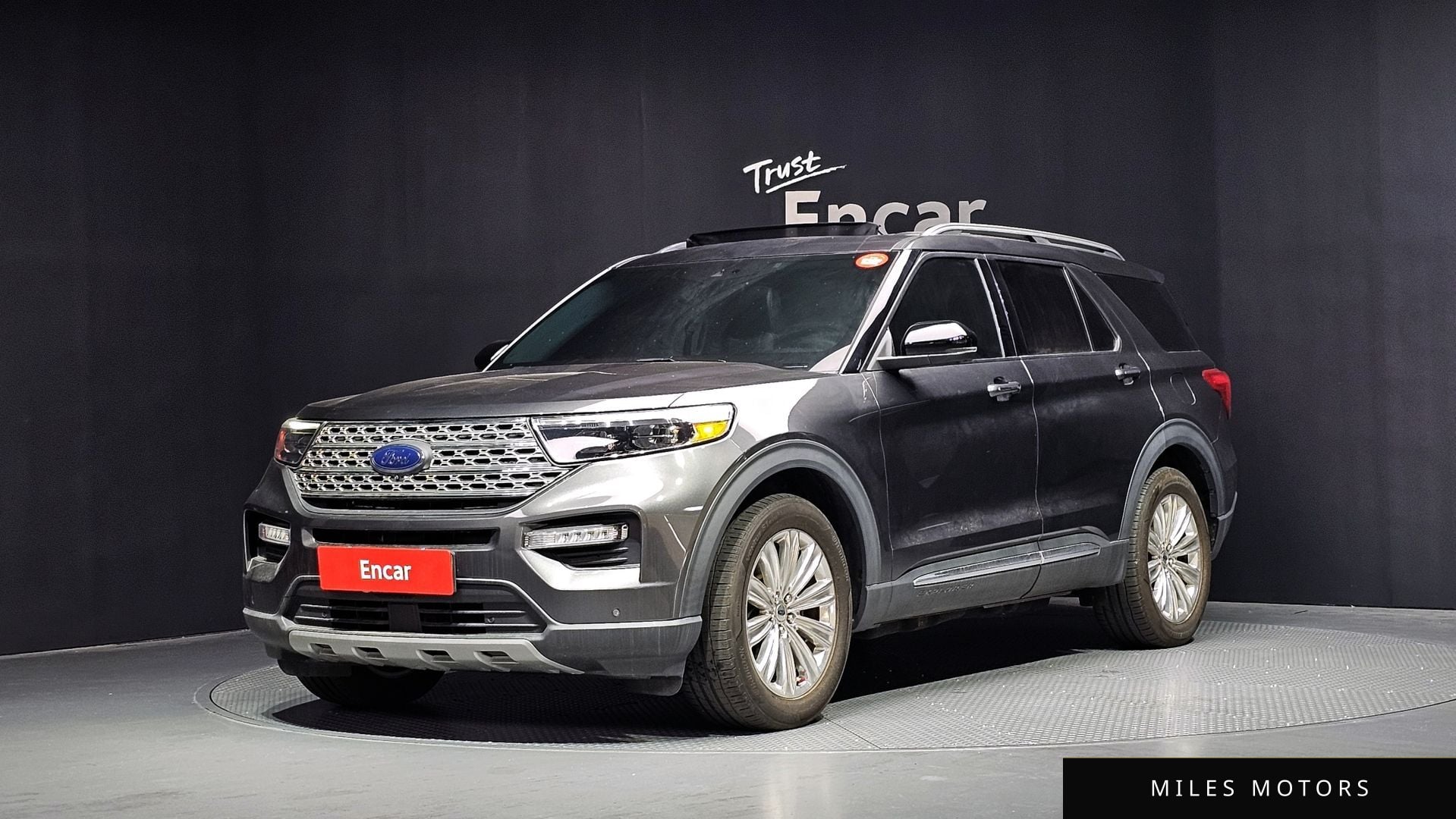 Ford Explorer 2020 — фото 1 из 12