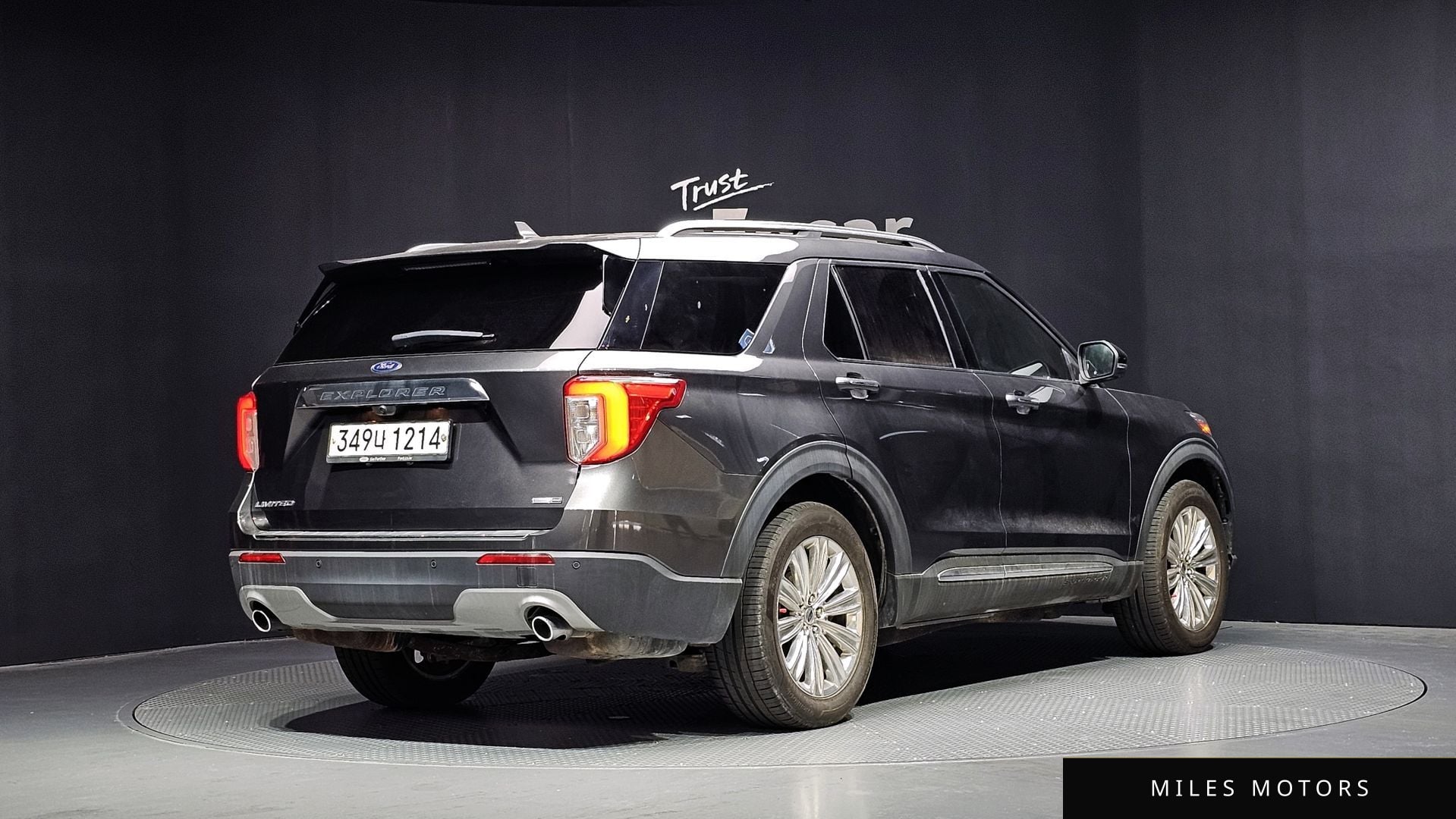 Ford Explorer 2020 — миниатюра 2