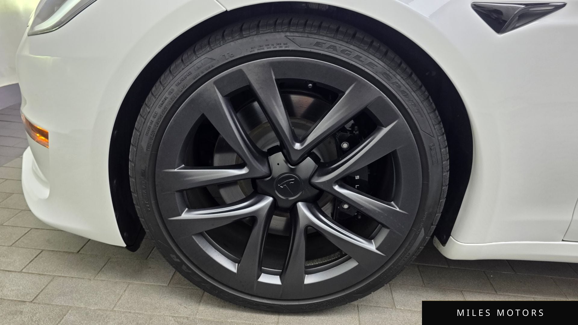 Tesla Model S 2023 — миниатюра 5