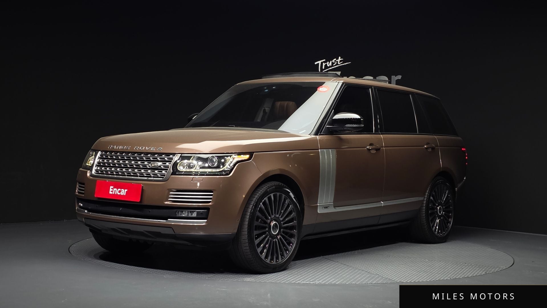 Land Rover Range Rover 2017 — фото 1 из 12