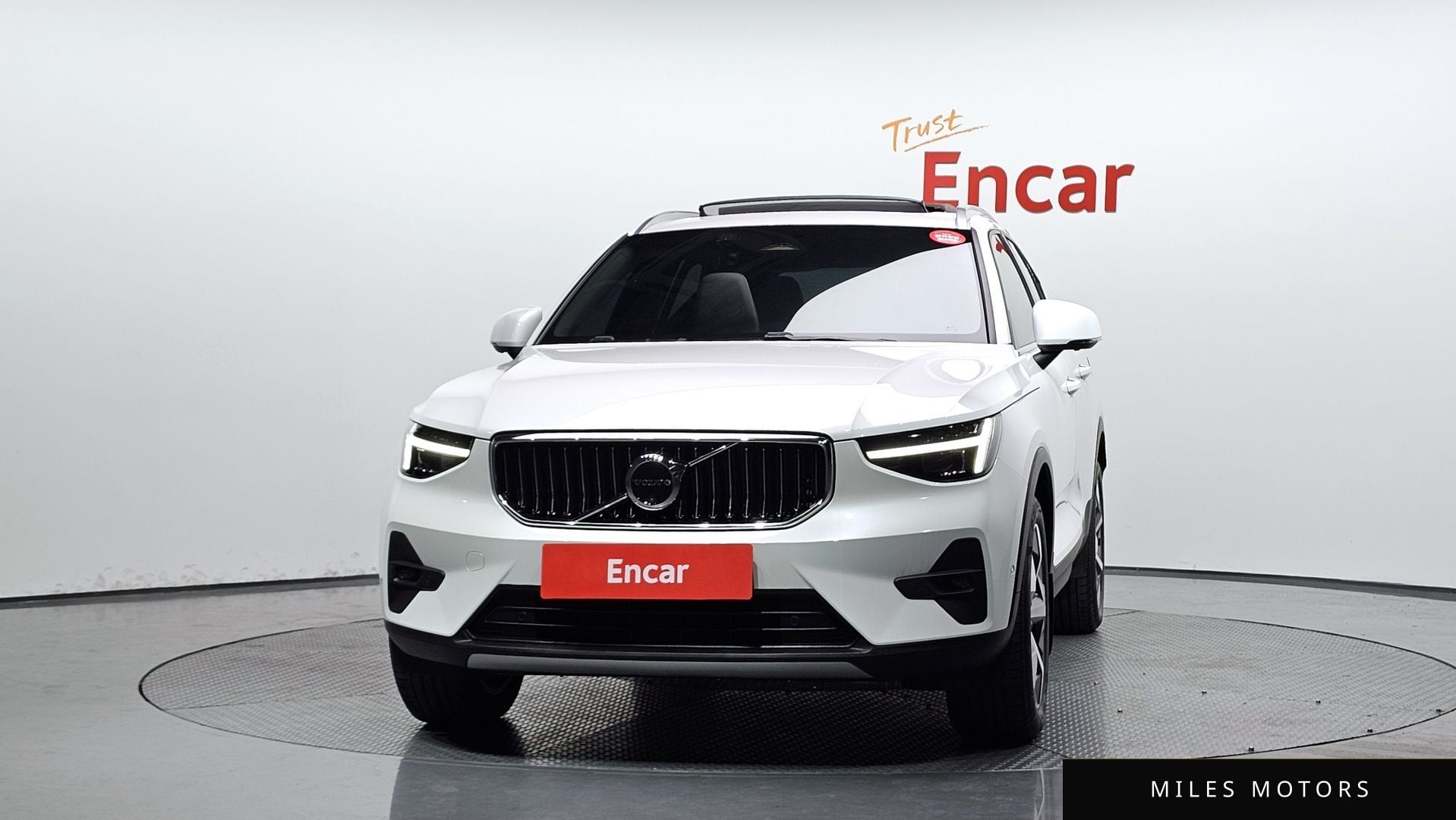 Volvo XC40 2025 — миниатюра 3