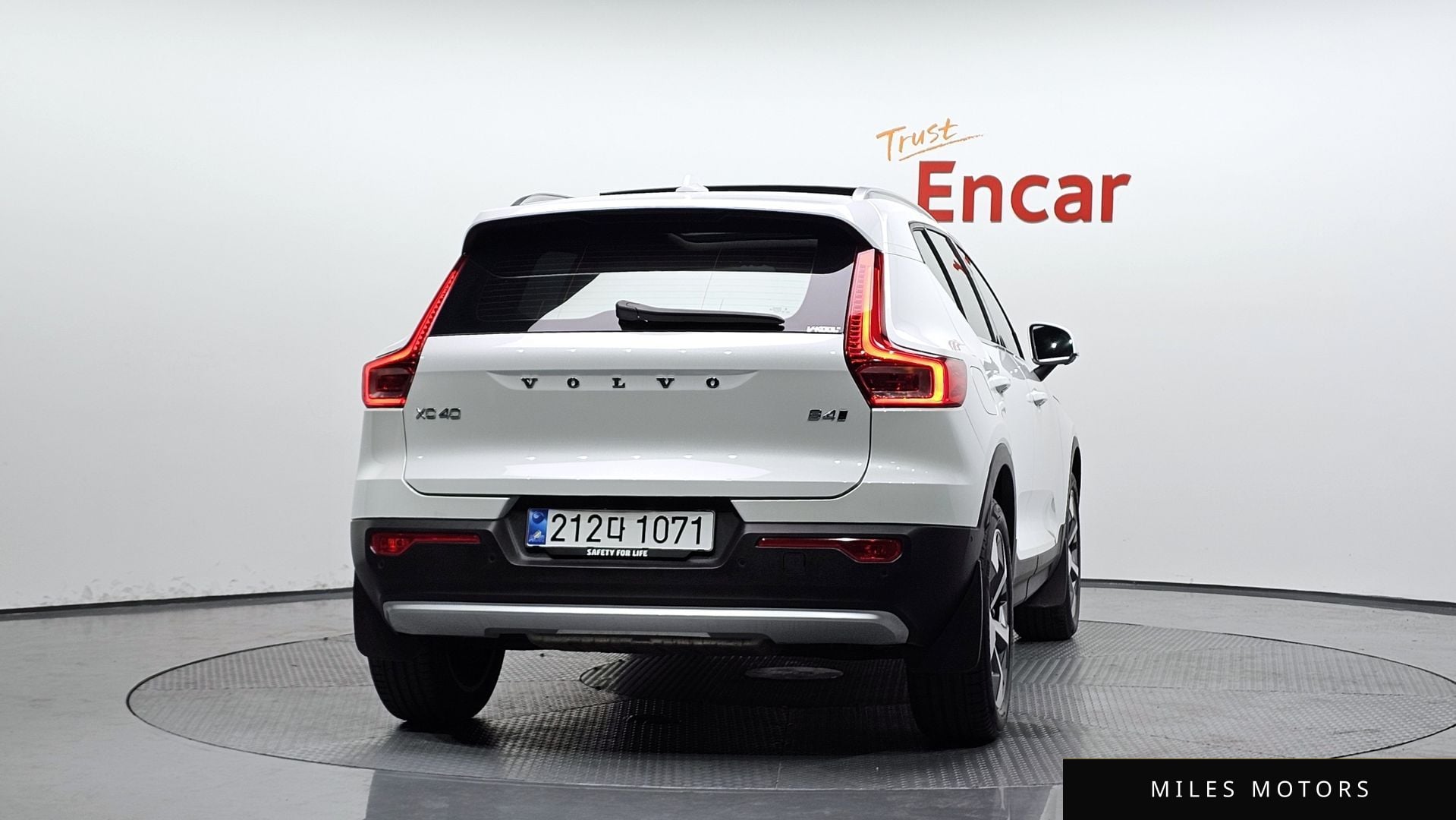 Volvo XC40 2025 — миниатюра 4