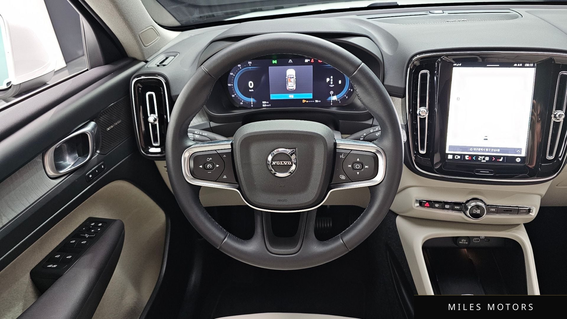 Volvo XC40 2025 — миниатюра 12