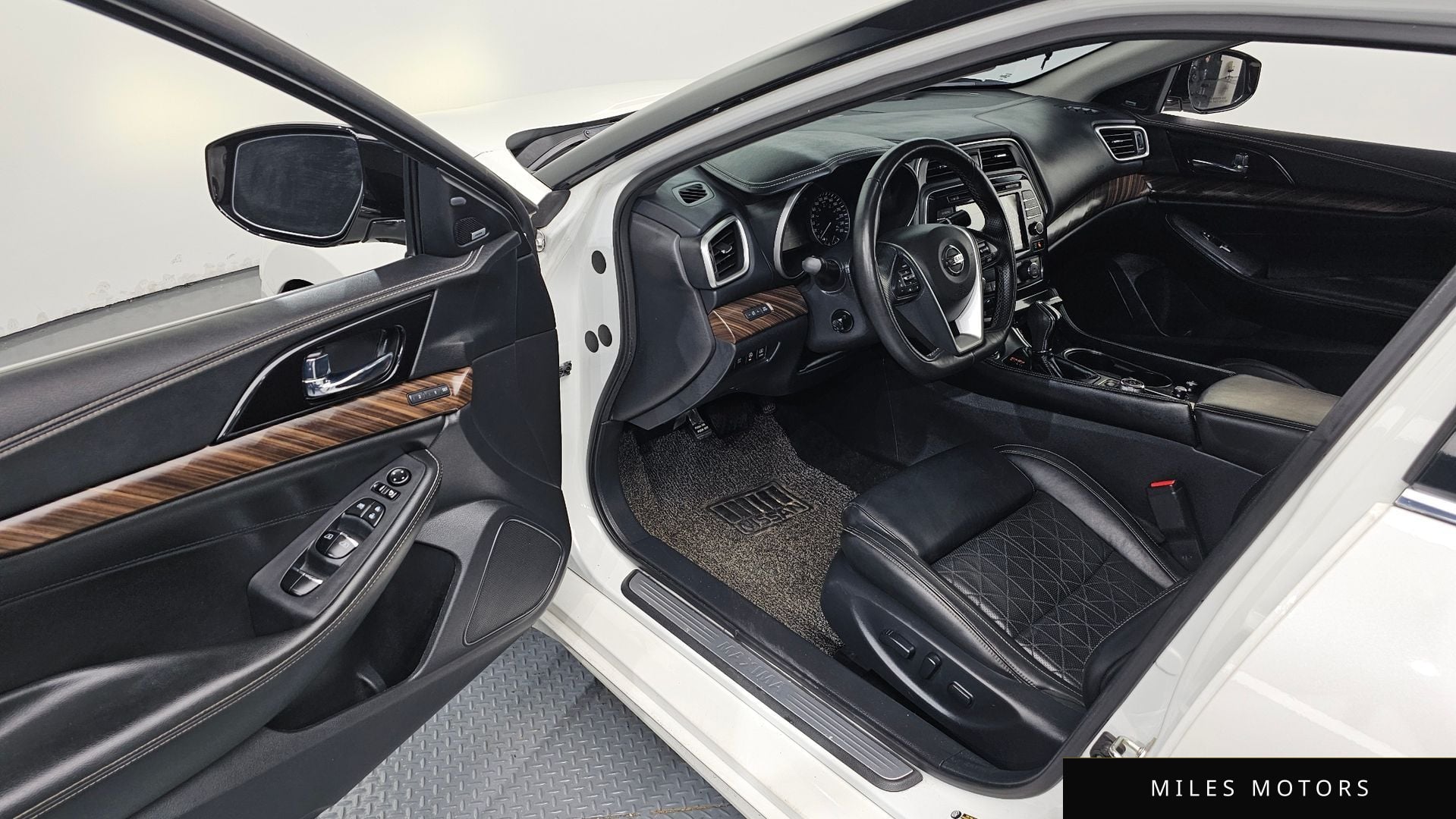 Nissan Maxima 2018 — миниатюра 10