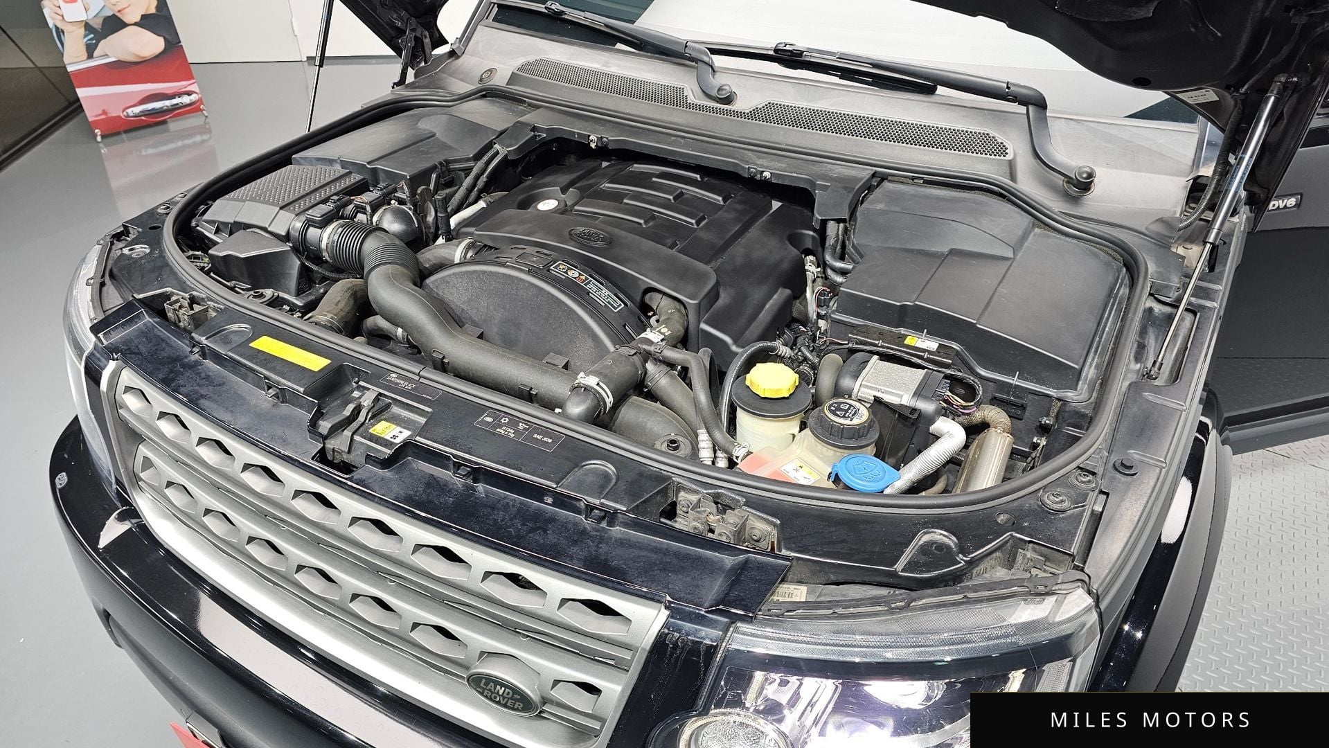 Land Rover Discovery 2015 — миниатюра 6