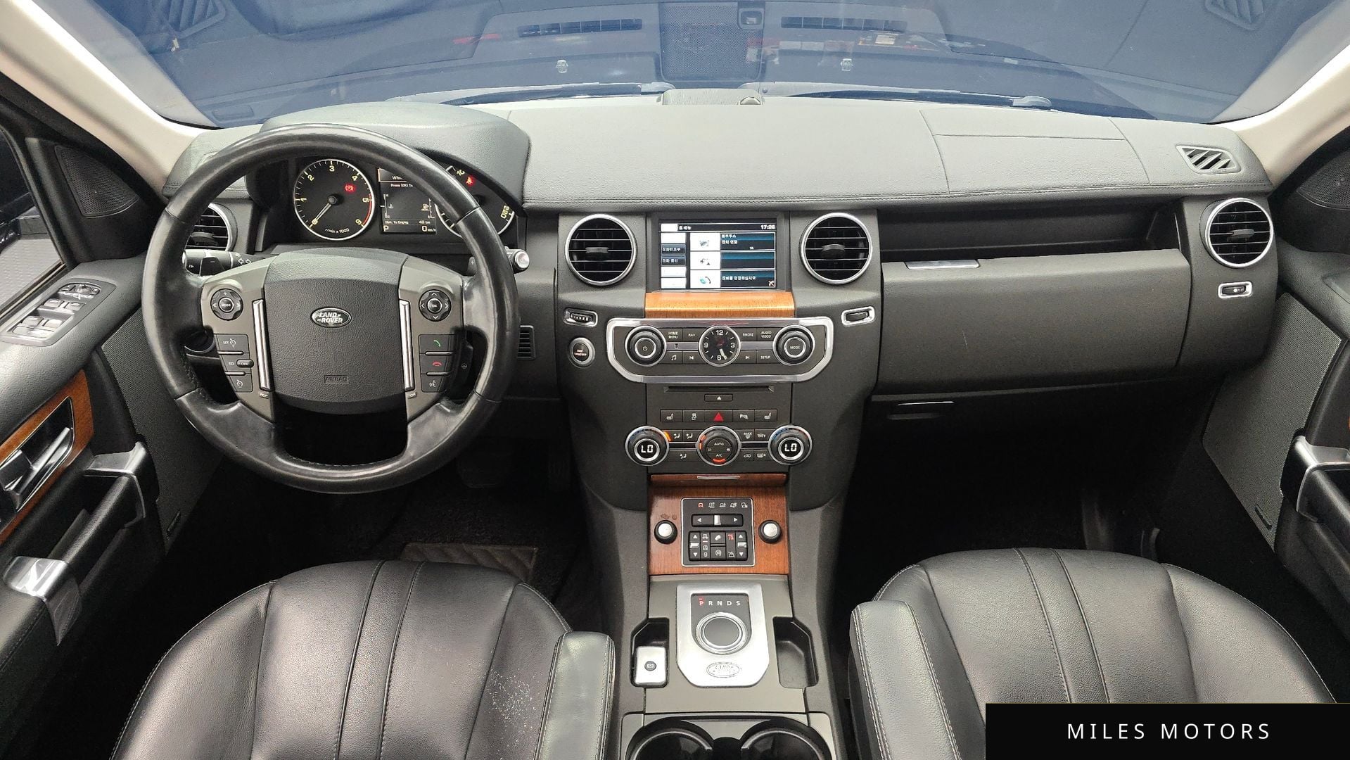 Land Rover Discovery 2015 — миниатюра 7