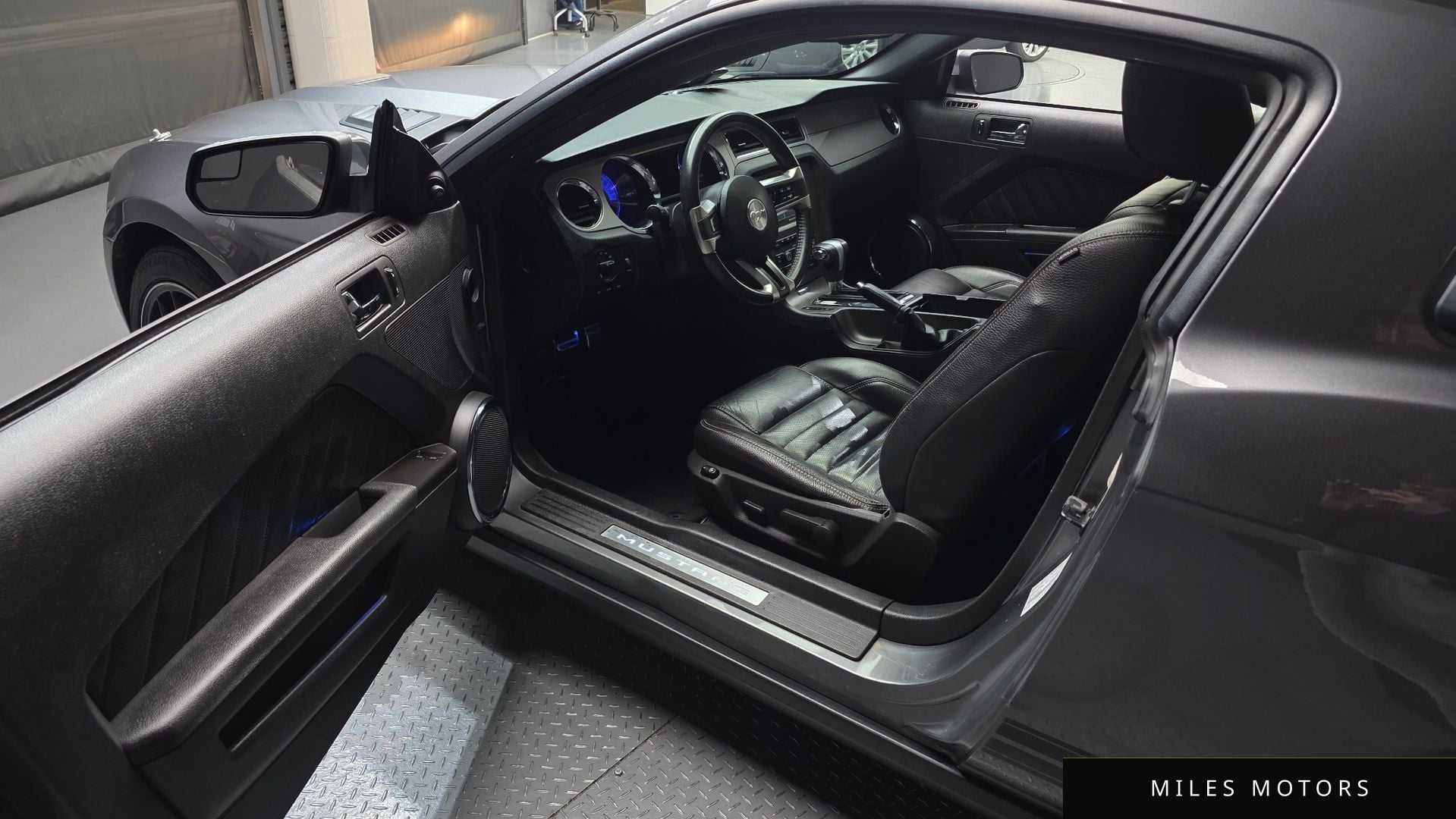 Ford Mustang 2011 — миниатюра 10