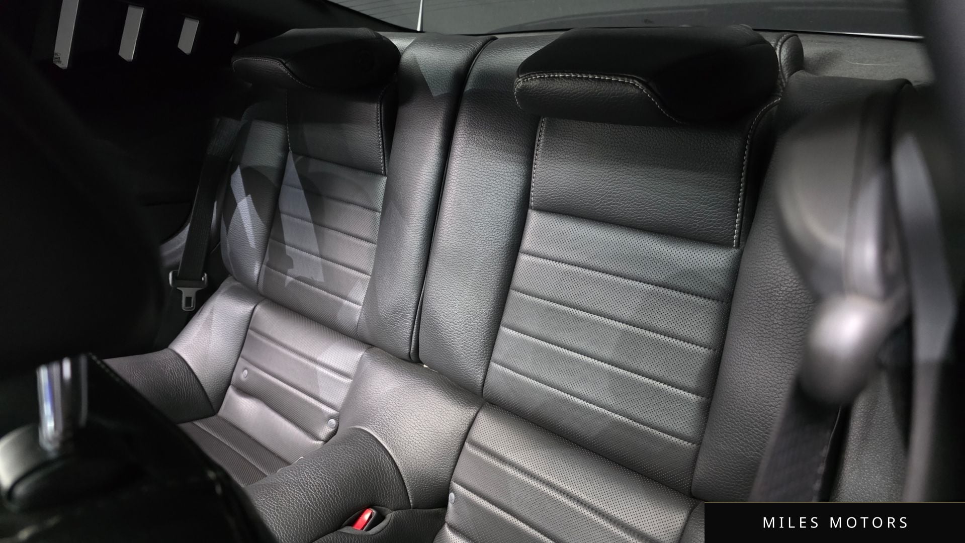 Ford Mustang 2011 — миниатюра 11