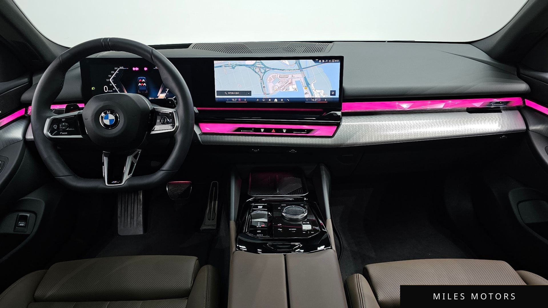 BMW 5 Series (G60) 2025 — миниатюра 7