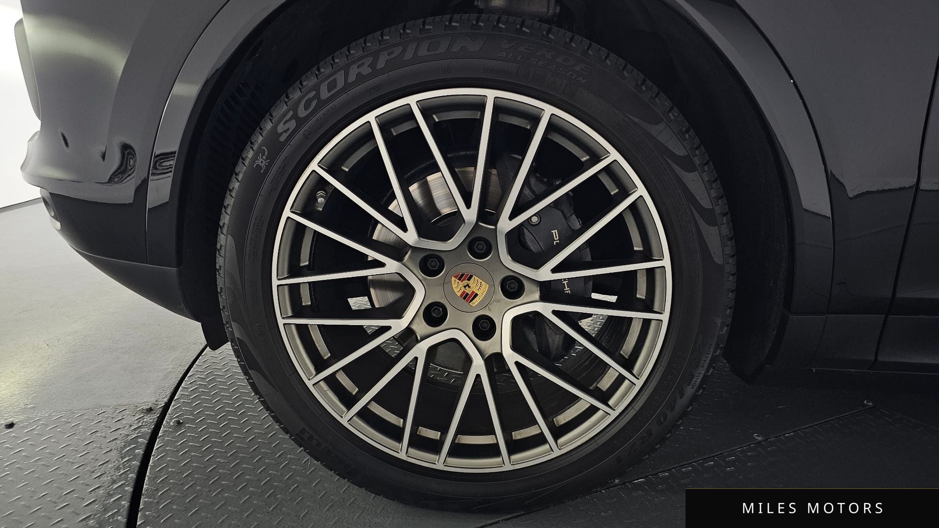 Porsche Cayenne 2023 — миниатюра 4