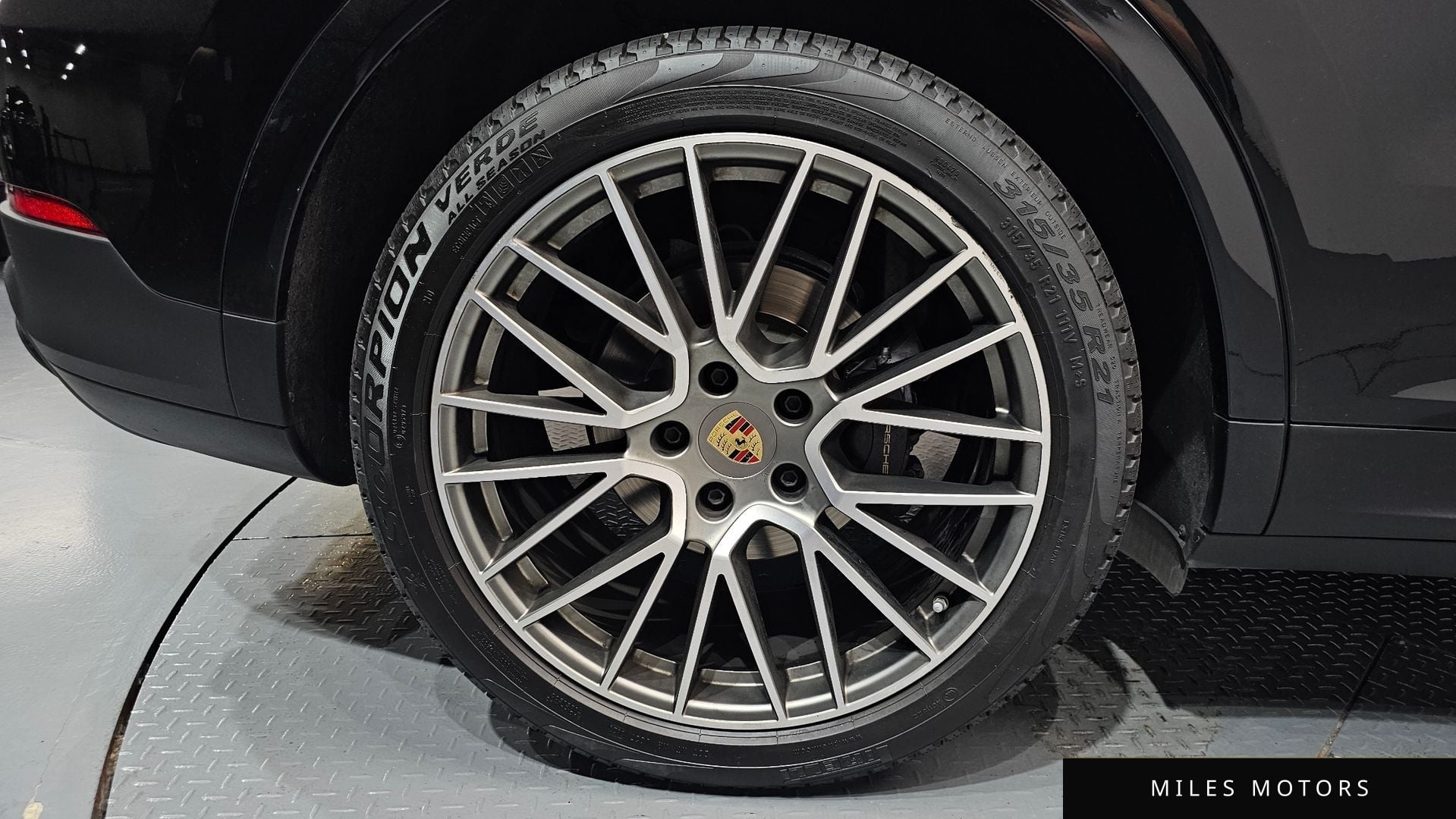 Porsche Cayenne 2023 — миниатюра 6