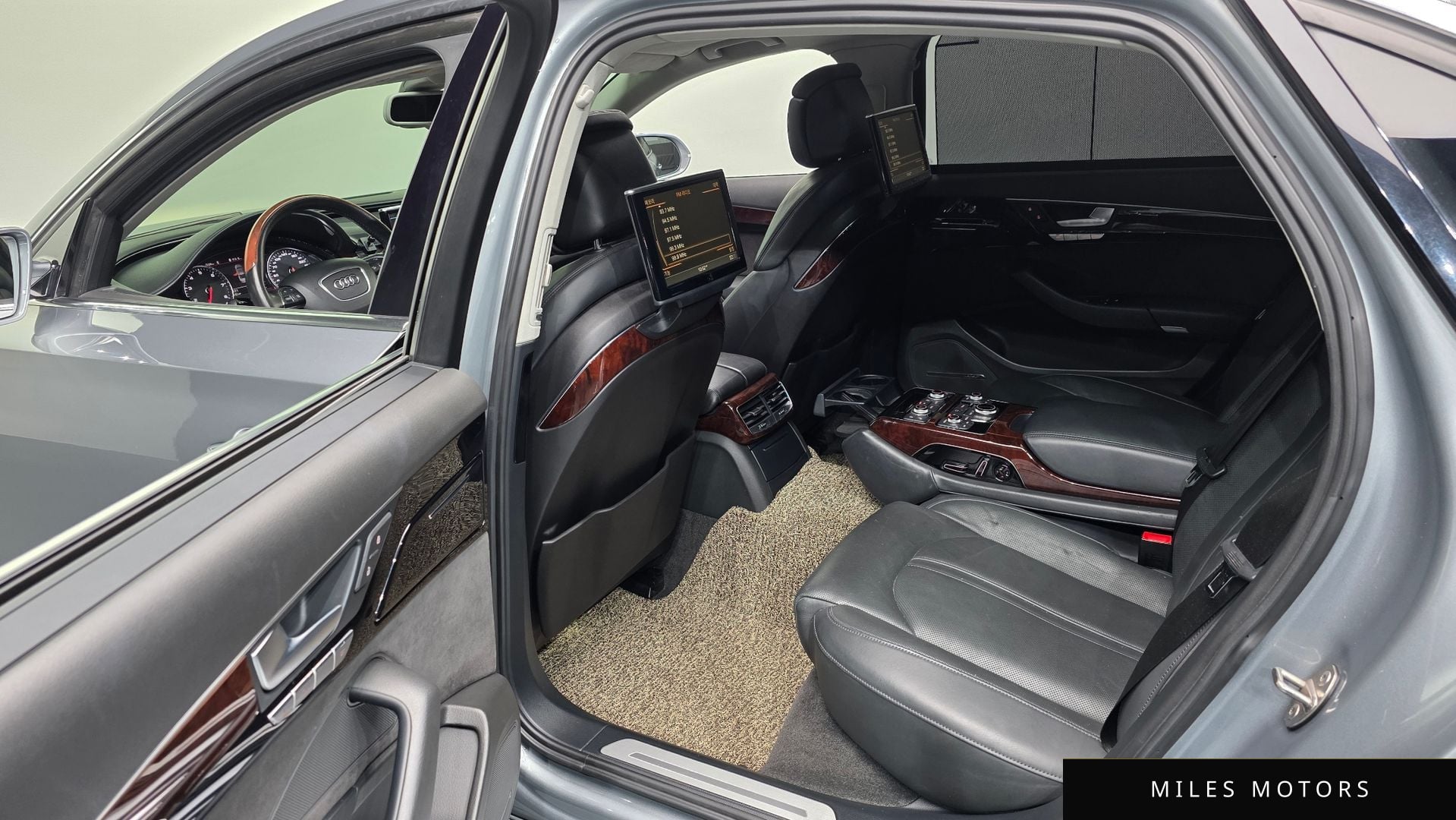 Audi A8 2013 — миниатюра 12