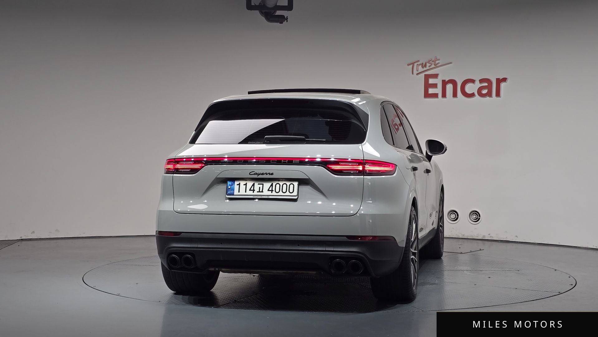 Porsche Cayenne 2023 — миниатюра 3