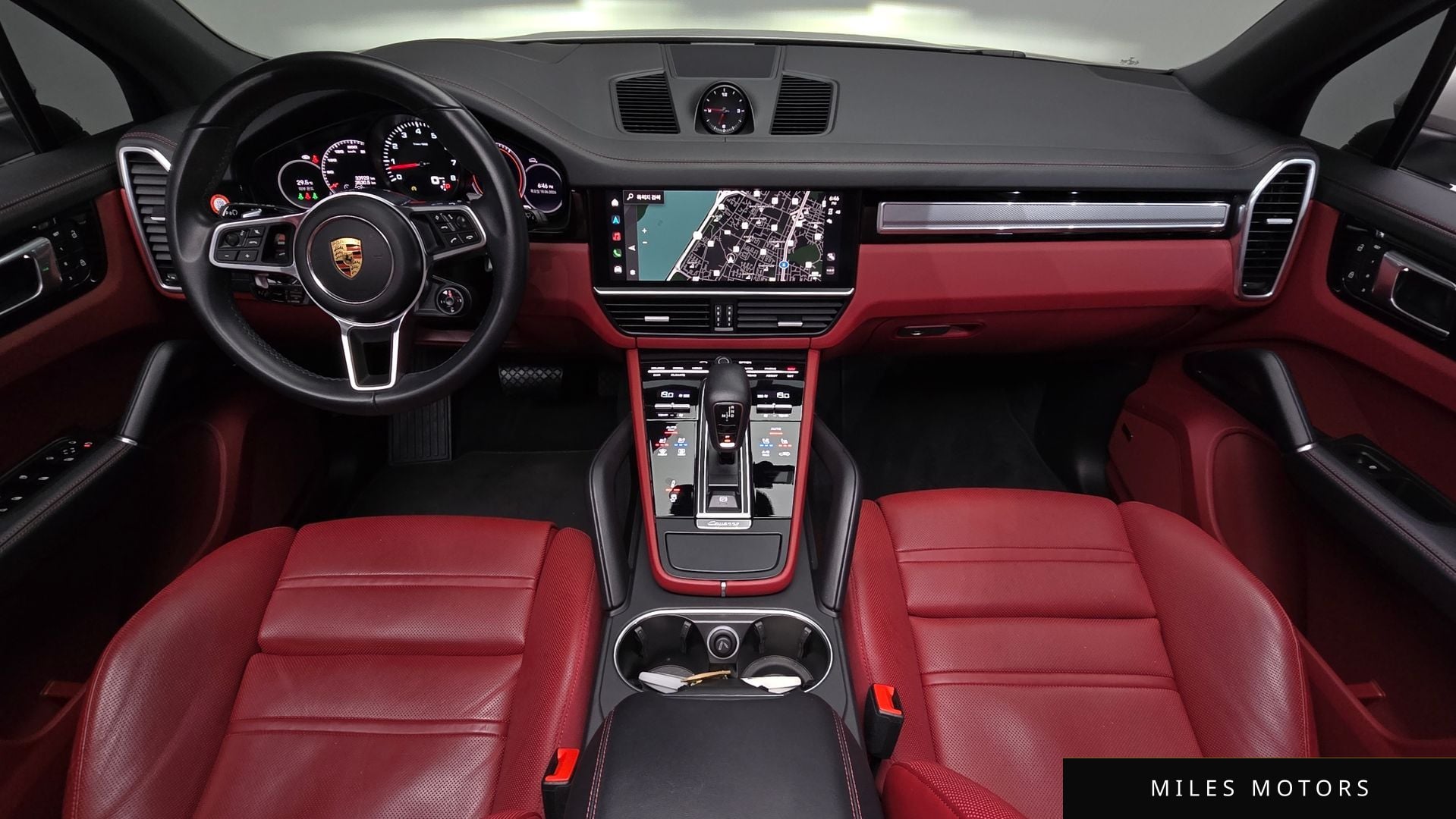 Porsche Cayenne 2023 — миниатюра 9