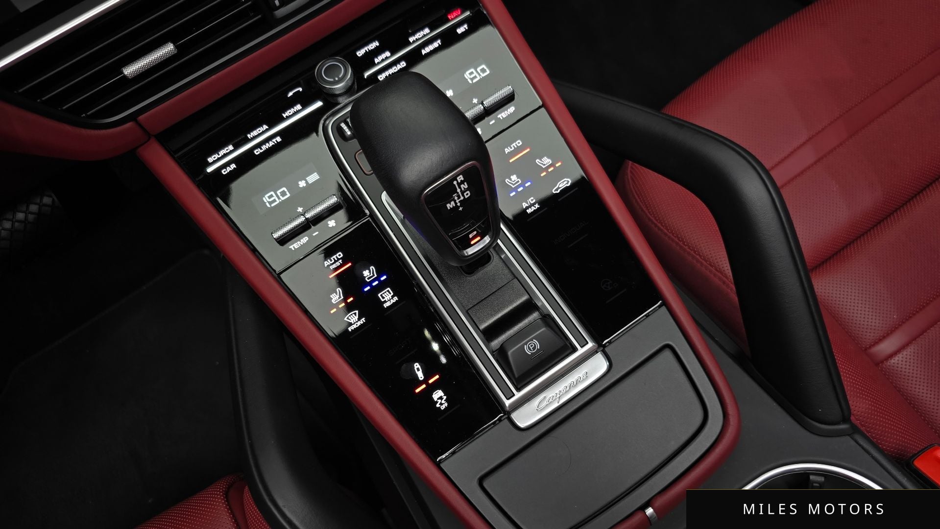 Porsche Cayenne 2023 — миниатюра 11