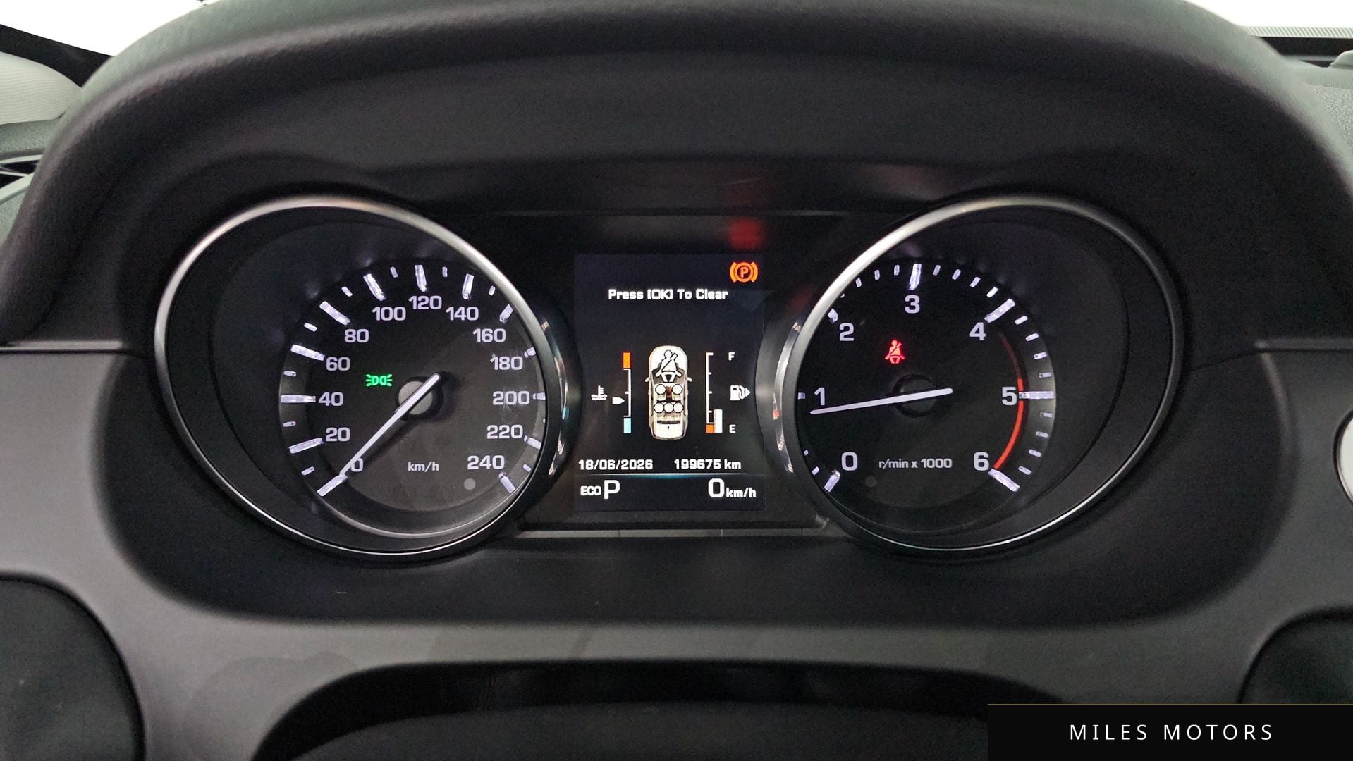Land Rover Discovery Sport 2016 — миниатюра 8