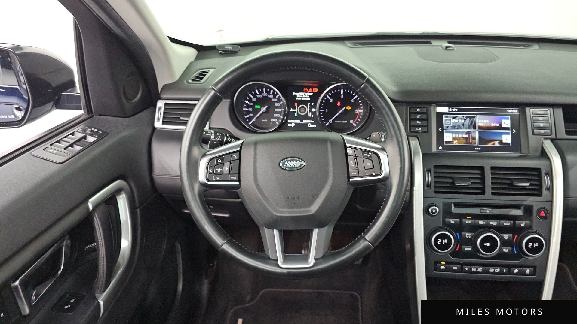 Land Rover Discovery Sport 2016 — миниатюра 12