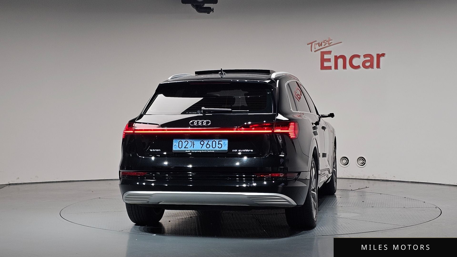Audi e-tron 2021 — миниатюра 3