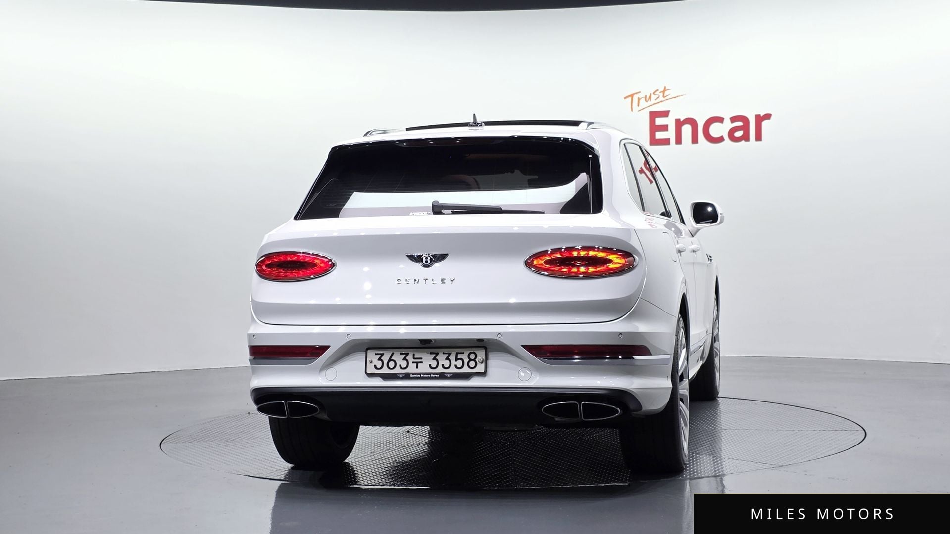 Bentley Bentayga 2022 — миниатюра 4