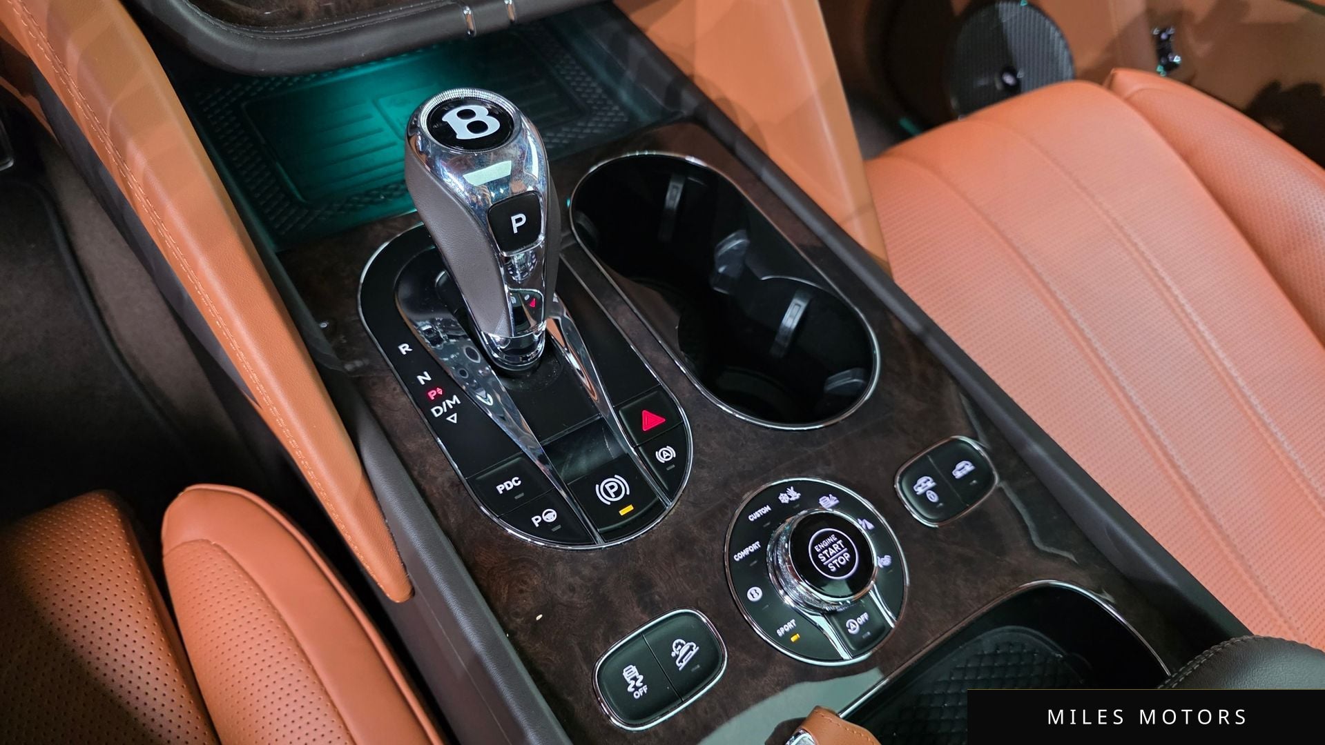 Bentley Bentayga 2022 — миниатюра 12