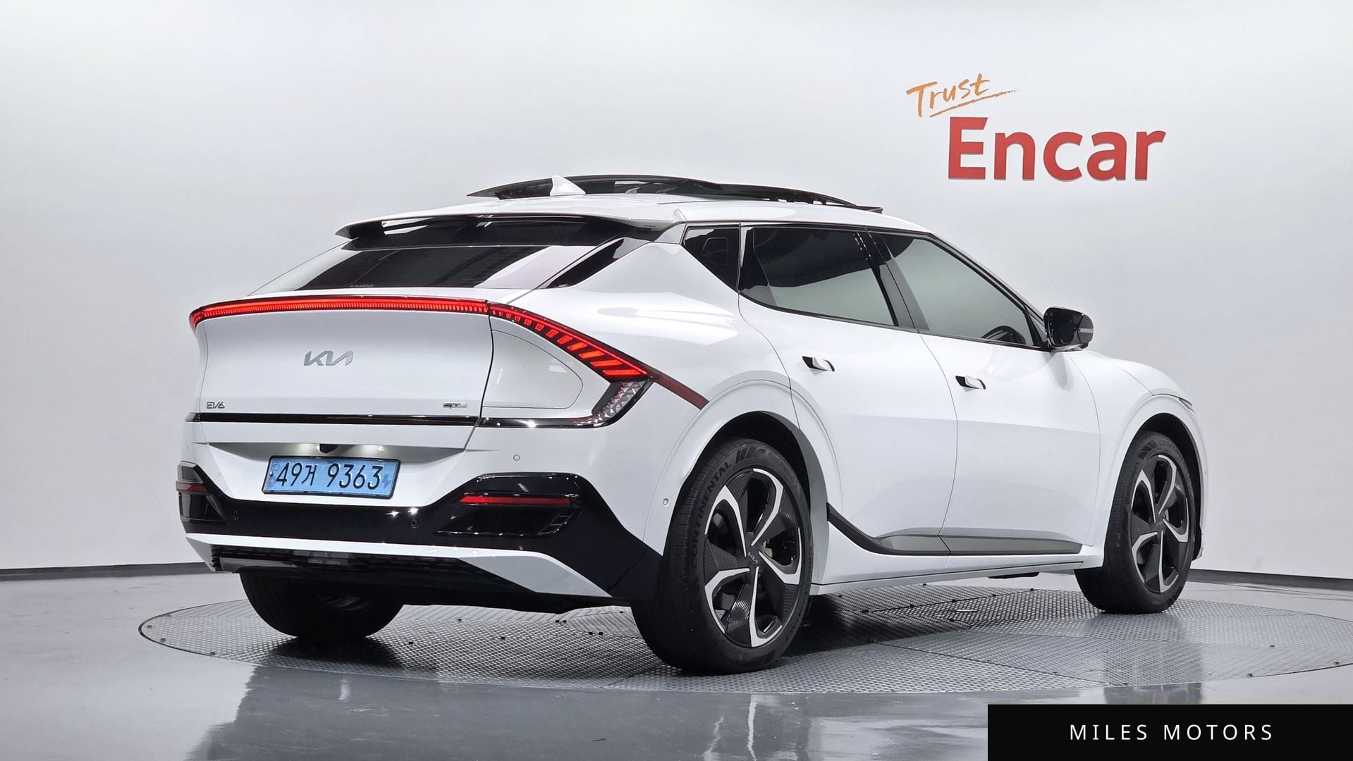 Kia EV6 2023 — фото 1 из 12