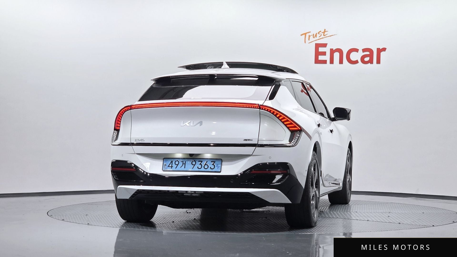 Kia EV6 2023 — миниатюра 3