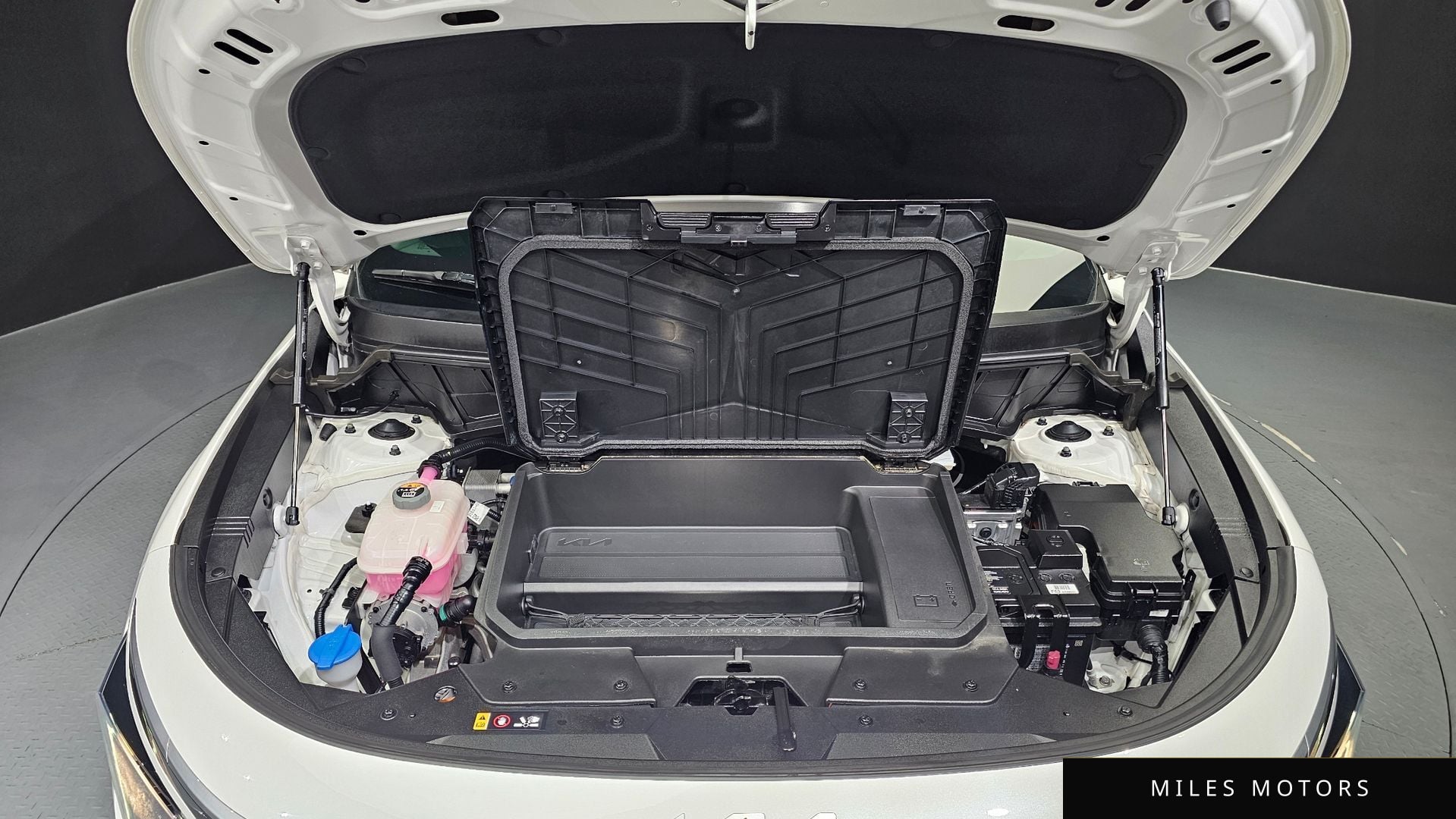 Kia Niro 2023 — миниатюра 6