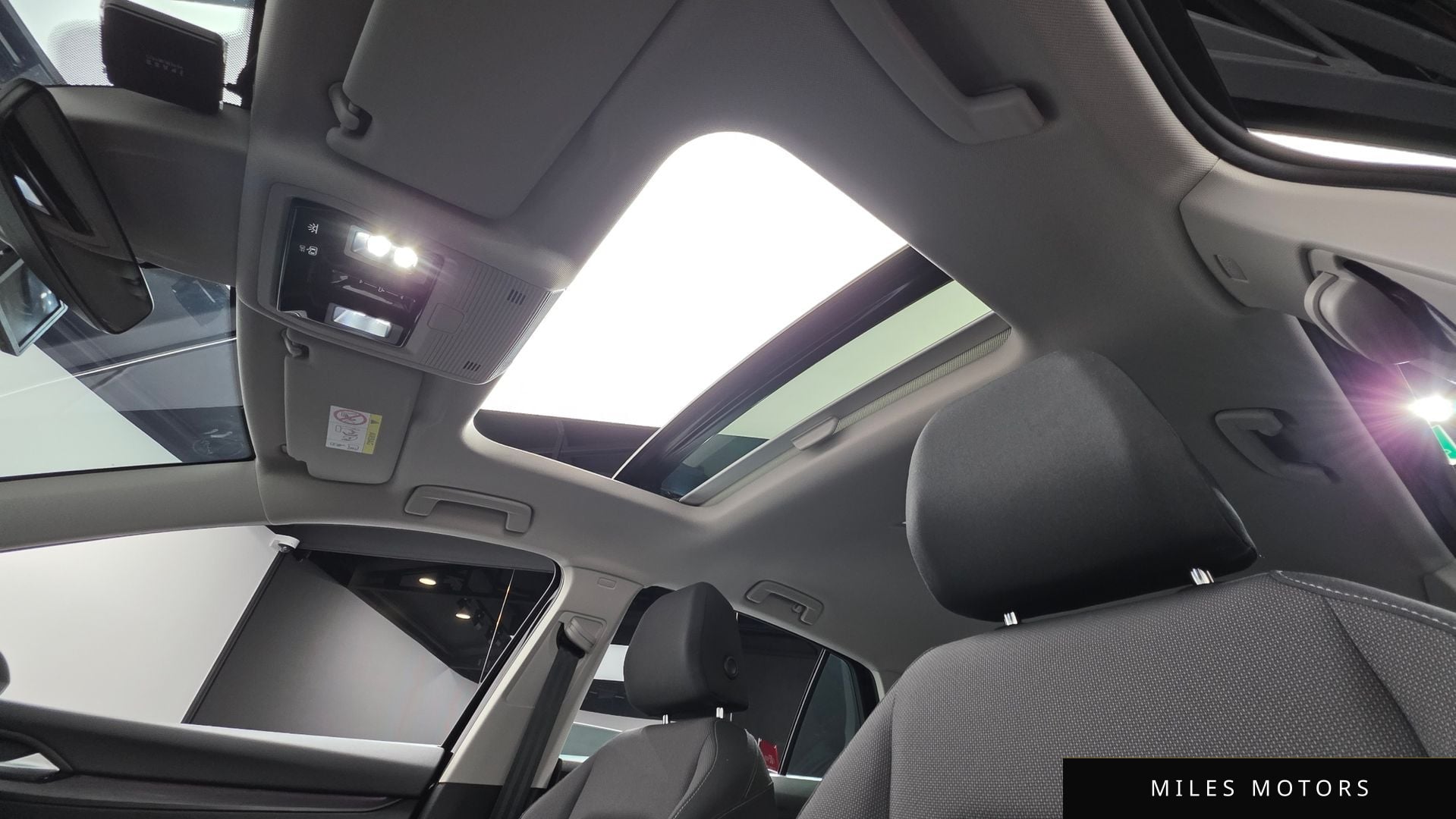 Volkswagen Golf 2024 — миниатюра 12