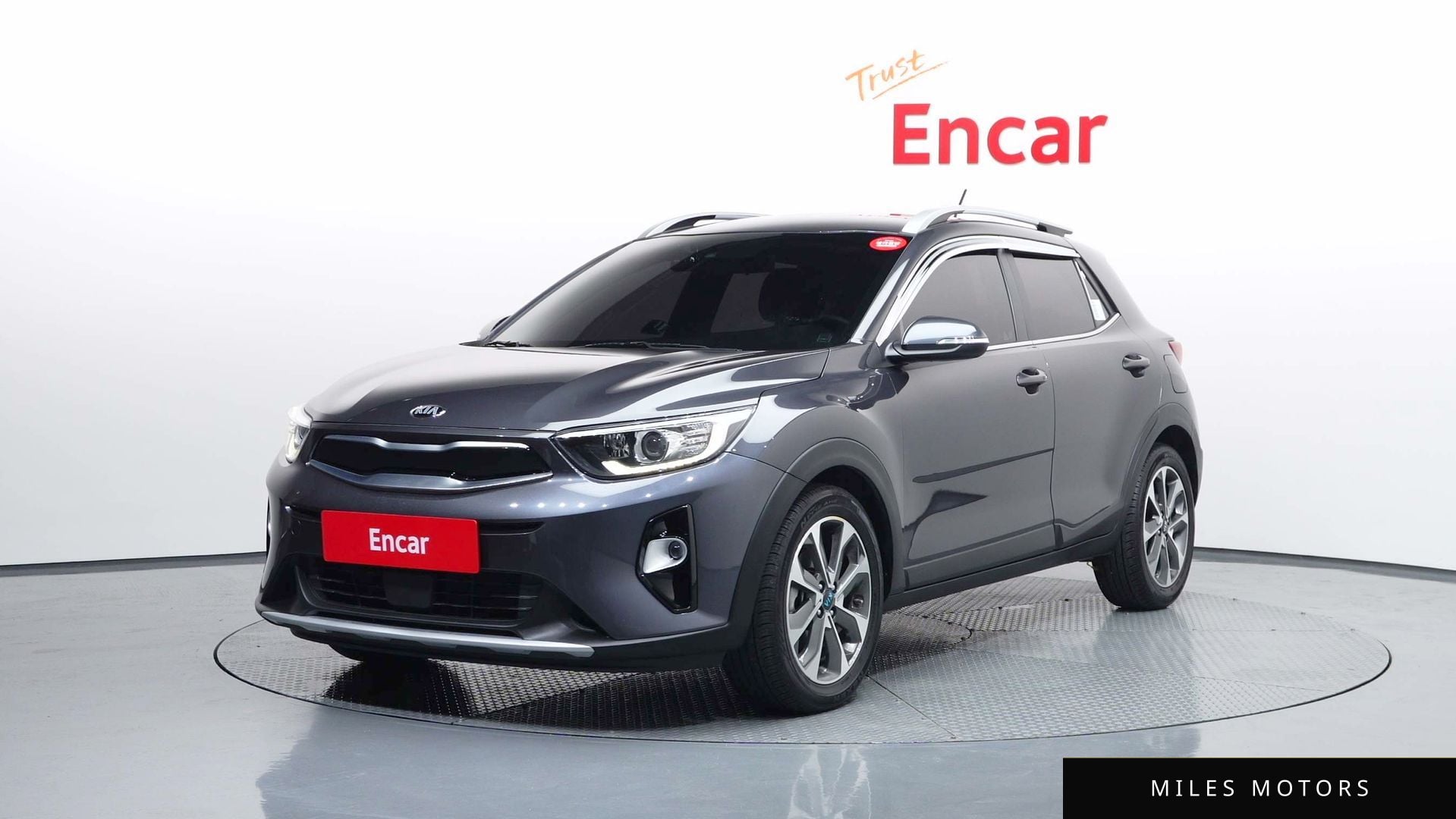 Kia Stonic 2018 — фото 1 из 12
