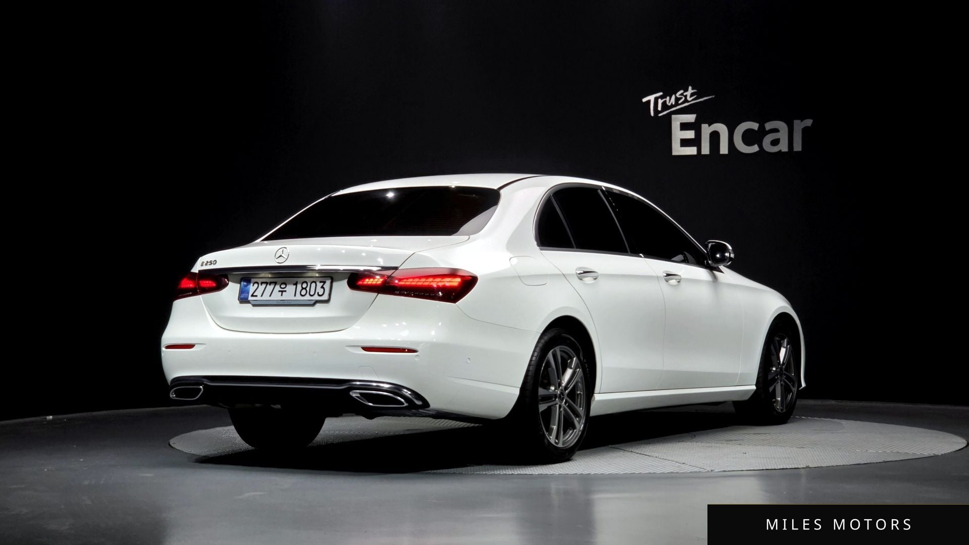 Mercedes-Benz E-Class W213 2023 — миниатюра 2