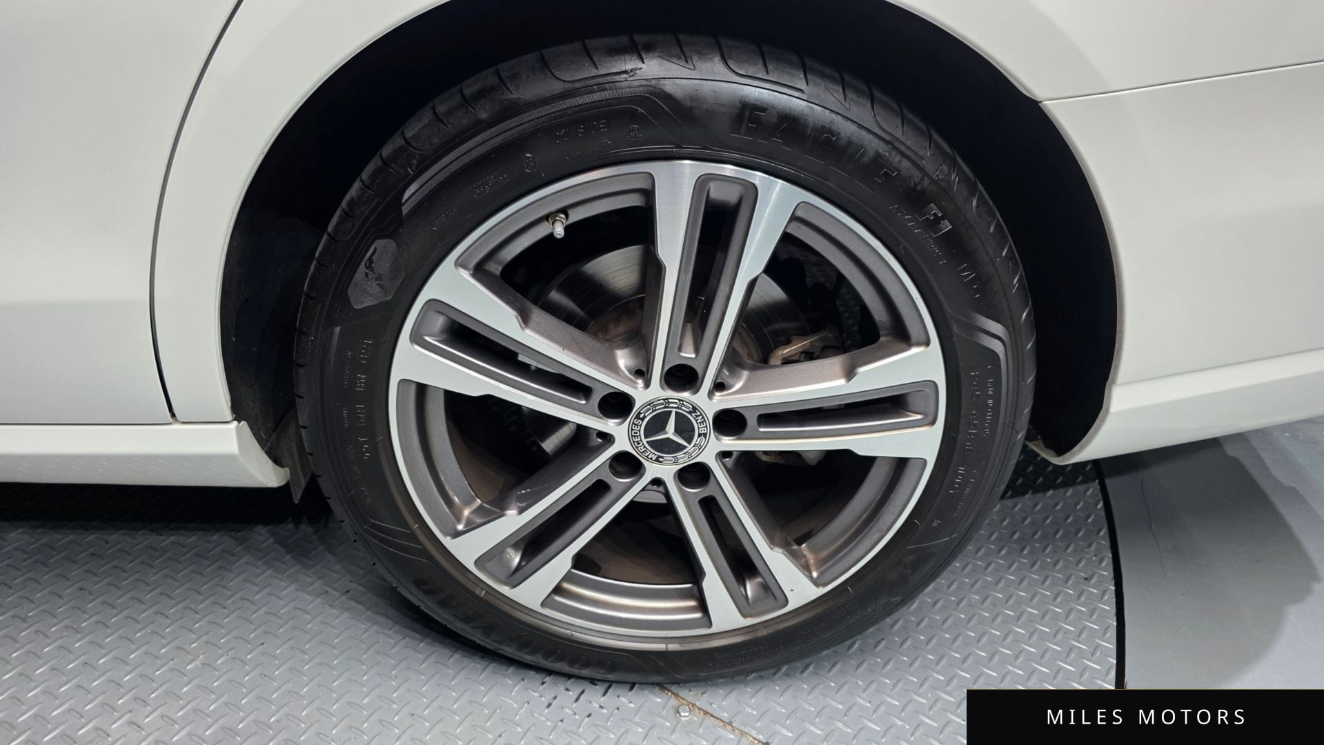 Mercedes-Benz E-Class W213 2023 — миниатюра 7