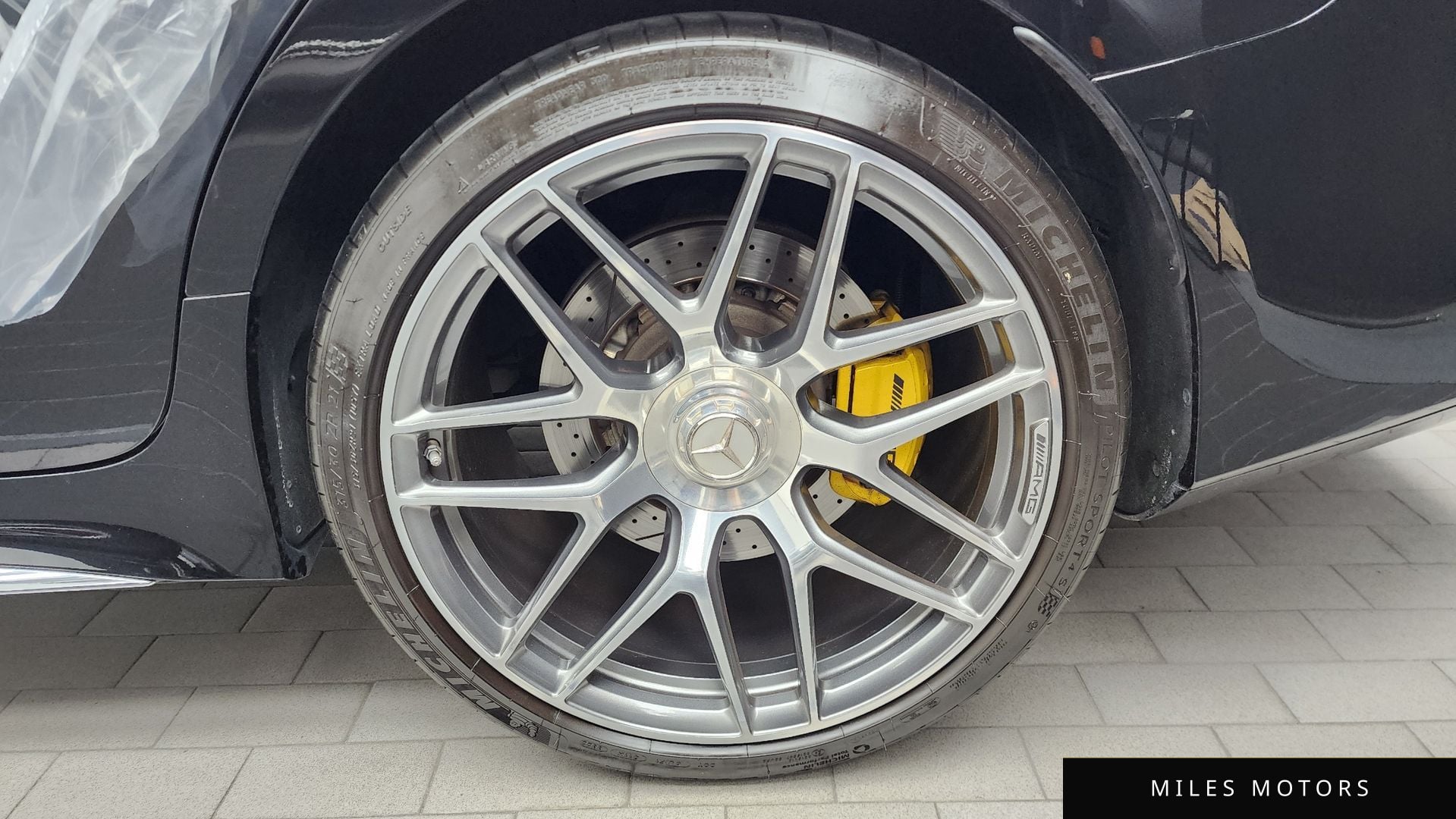 Mercedes-Benz AMG GT 2023 — миниатюра 7