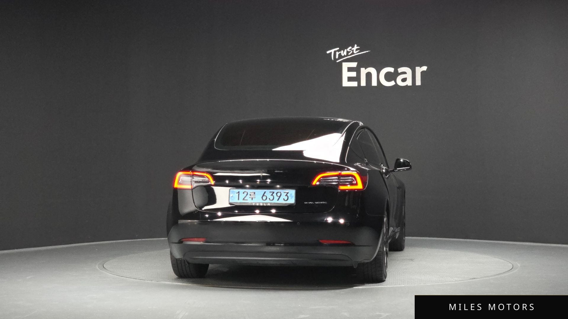 Tesla Model 3 2021 — миниатюра 3