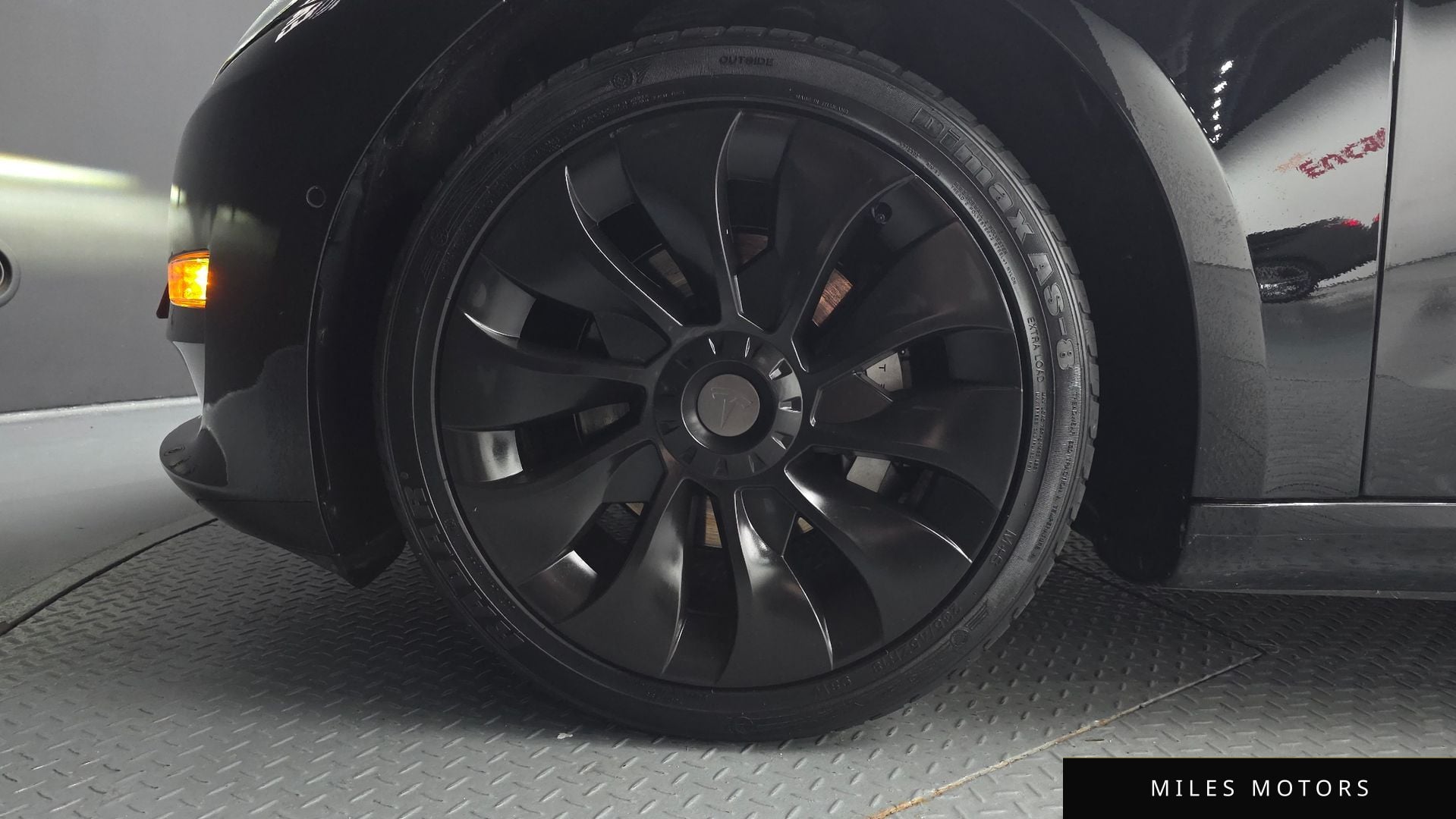 Tesla Model 3 2021 — миниатюра 4